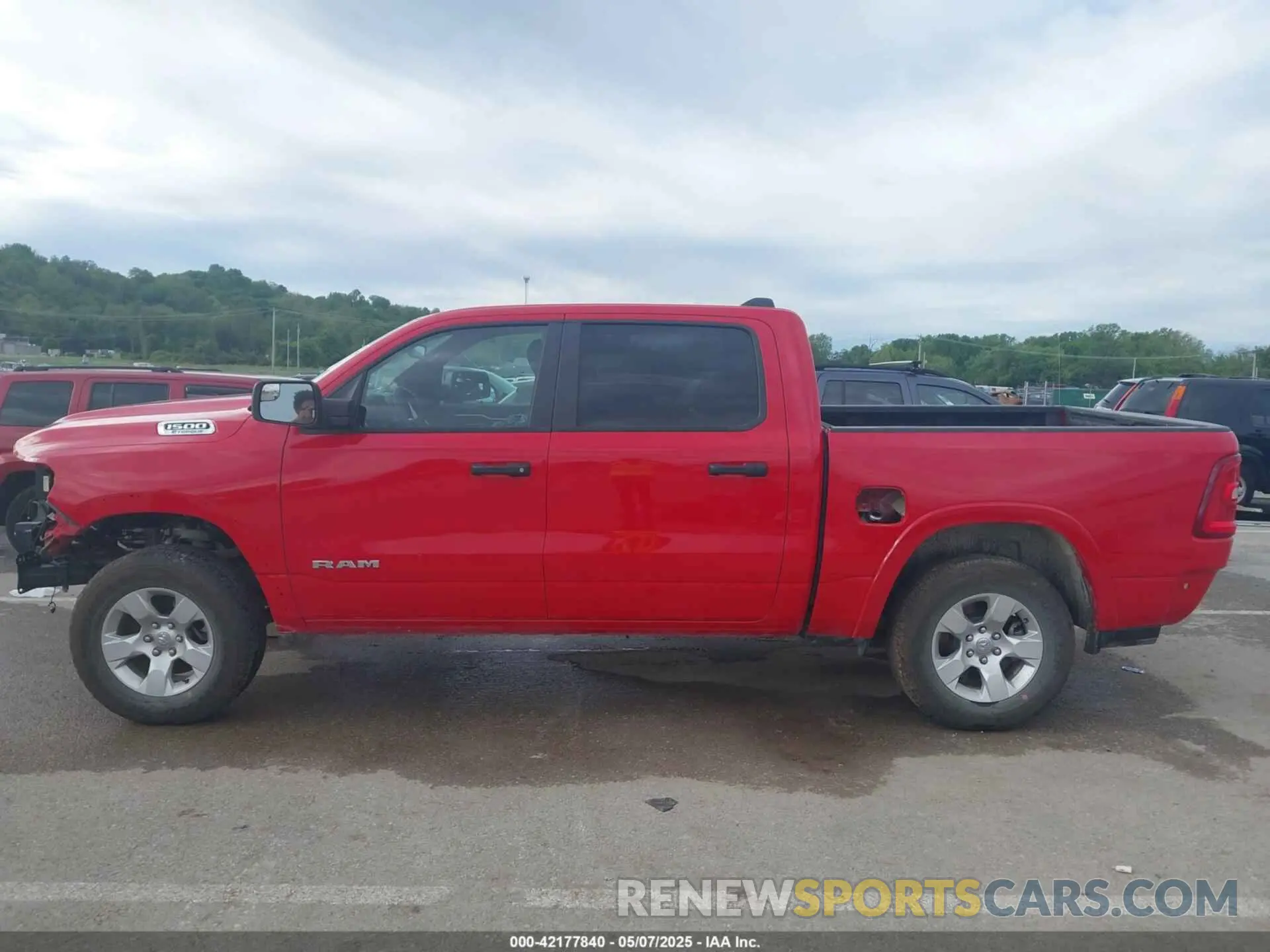 15 Photograph of a damaged car 1C6RRFFG8SN535692 RAM 1500 2025