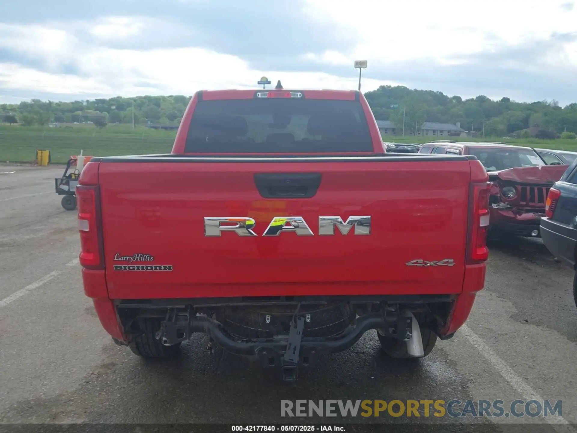 17 Photograph of a damaged car 1C6RRFFG8SN535692 RAM 1500 2025