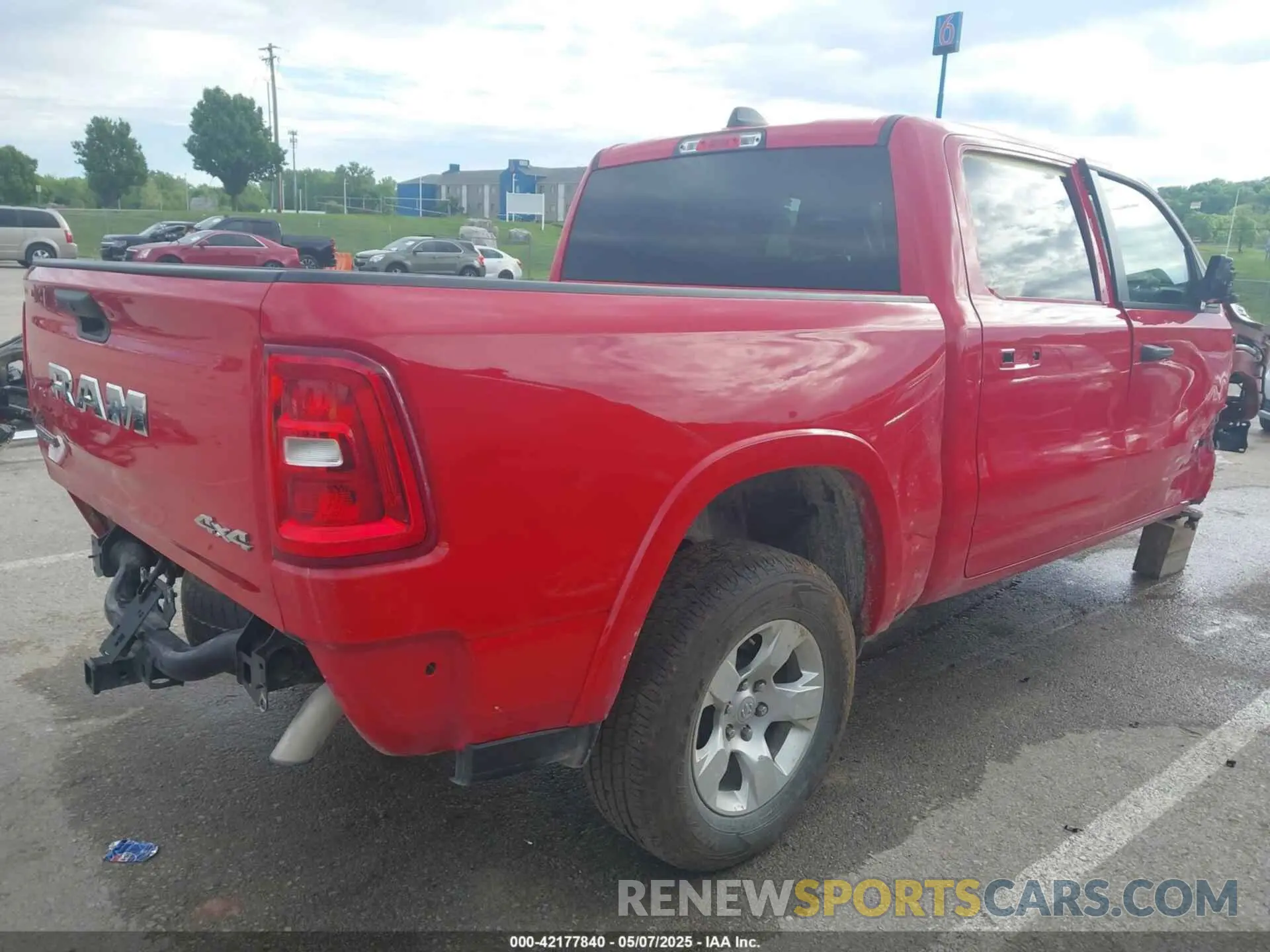 4 Photograph of a damaged car 1C6RRFFG8SN535692 RAM 1500 2025