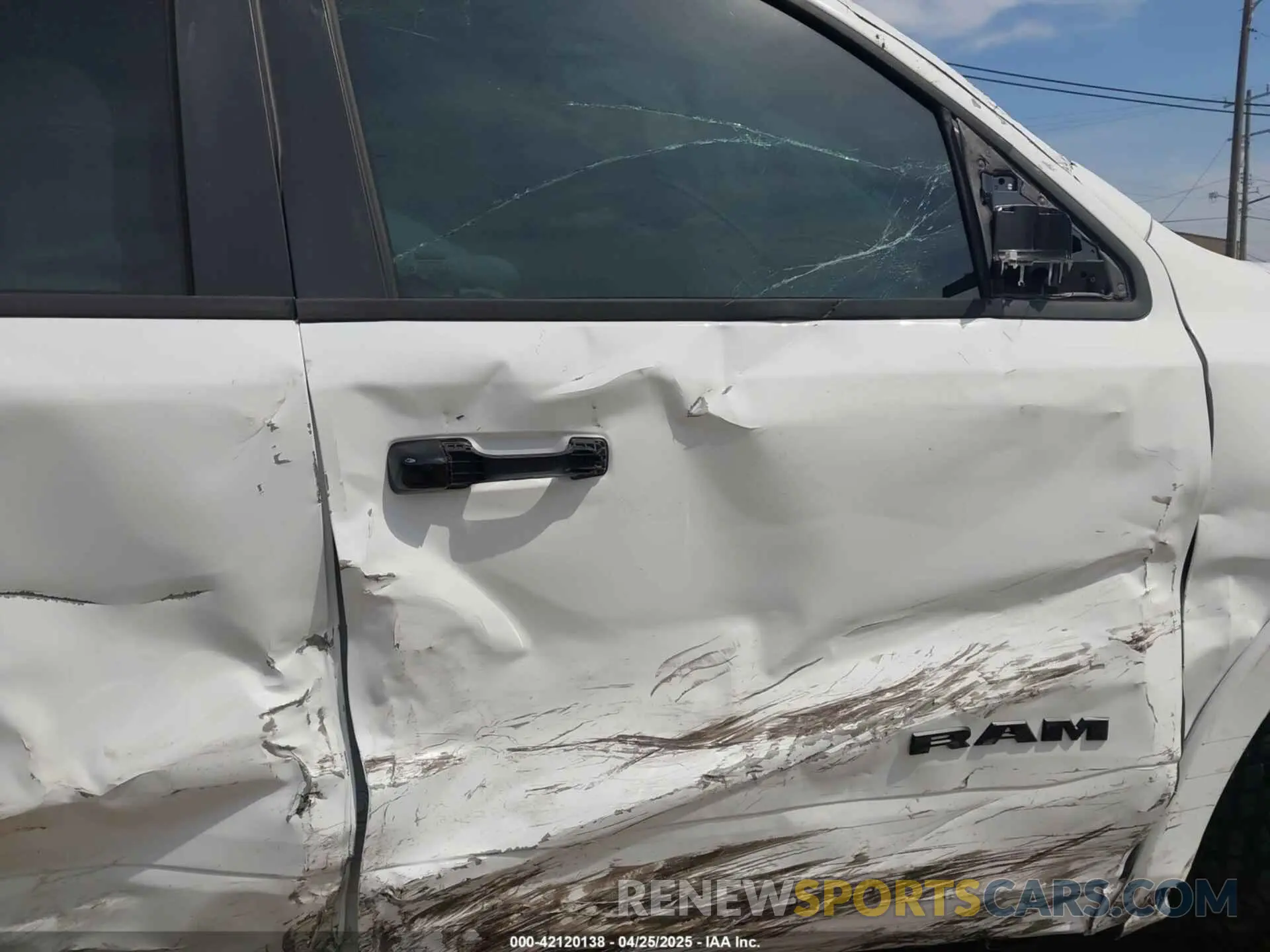 5 Photograph of a damaged car 1C6RRFFG8SN544022 RAM 1500 2025