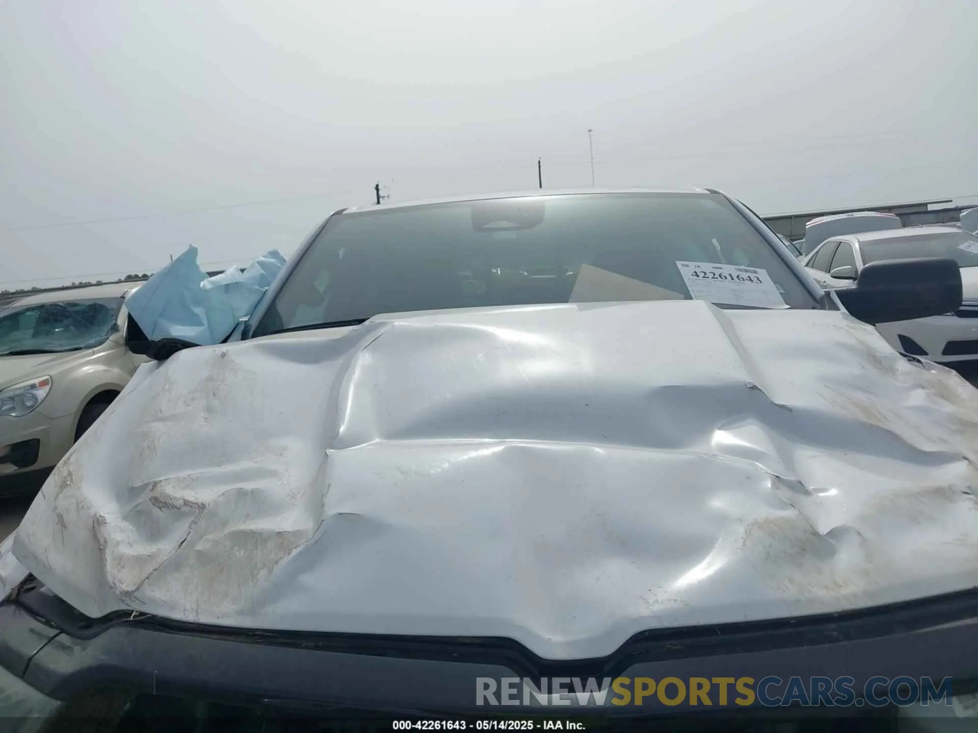 10 Photograph of a damaged car 1C6RRFGG2SN572641 RAM 1500 2025