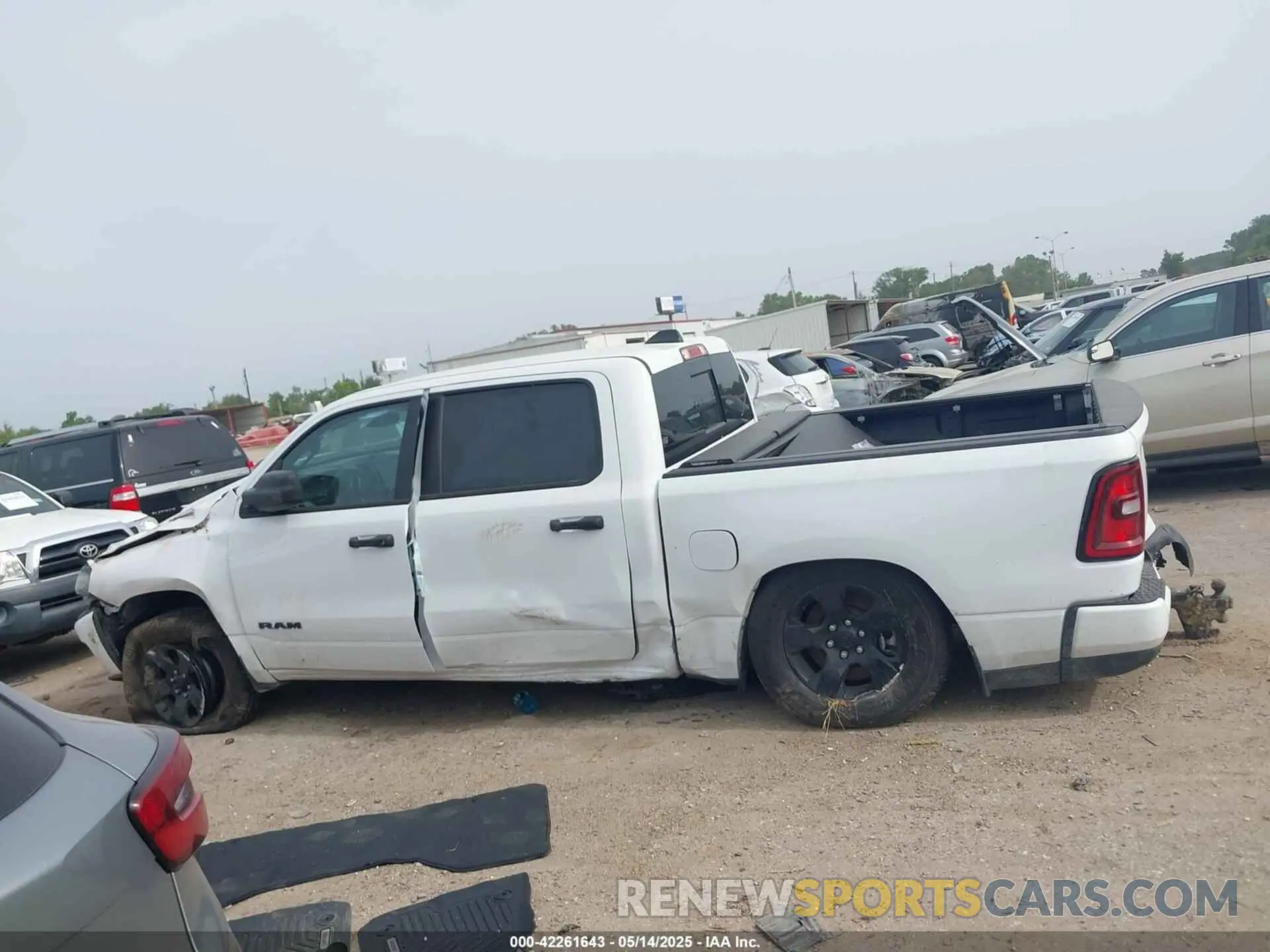 13 Photograph of a damaged car 1C6RRFGG2SN572641 RAM 1500 2025