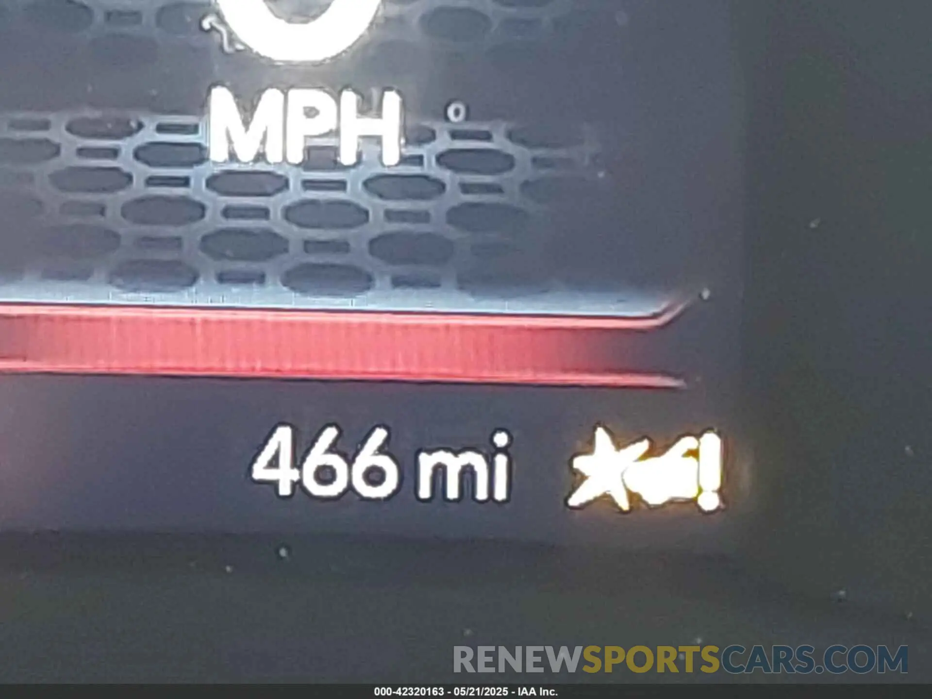 15 Photograph of a damaged car 1C6RRFGG2SN666762 RAM 1500 2025