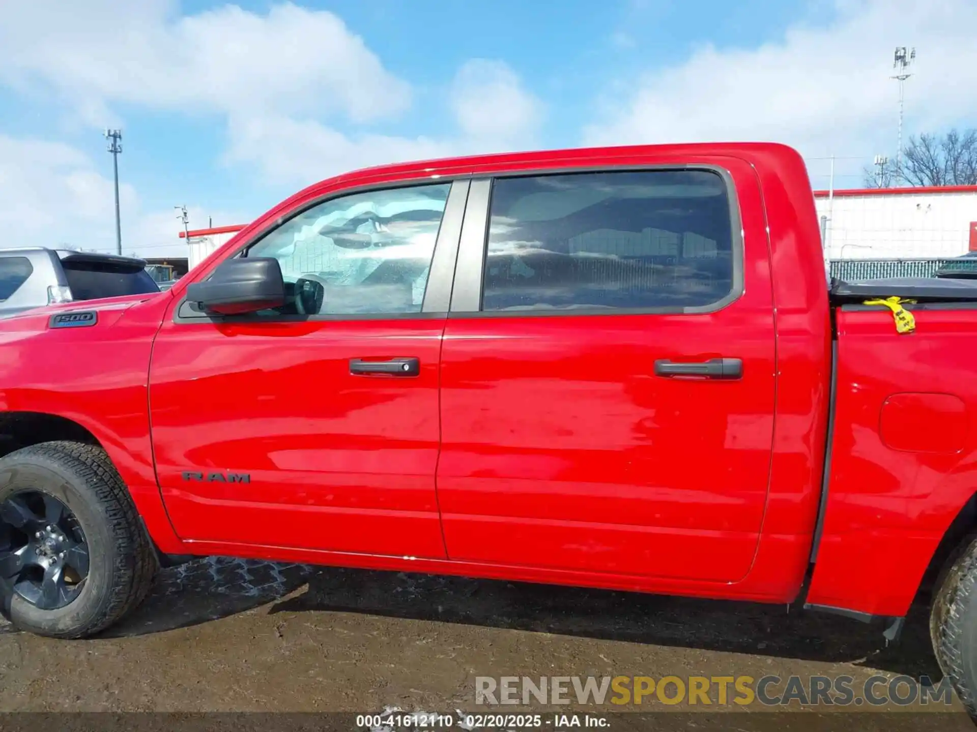 14 Photograph of a damaged car 1C6RRFGG5SN559981 RAM 1500 2025