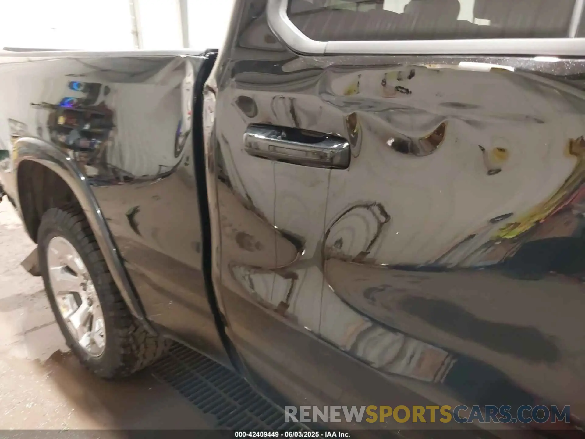 20 Photograph of a damaged car 1C6SRFBP9SN502384 RAM 1500 2025