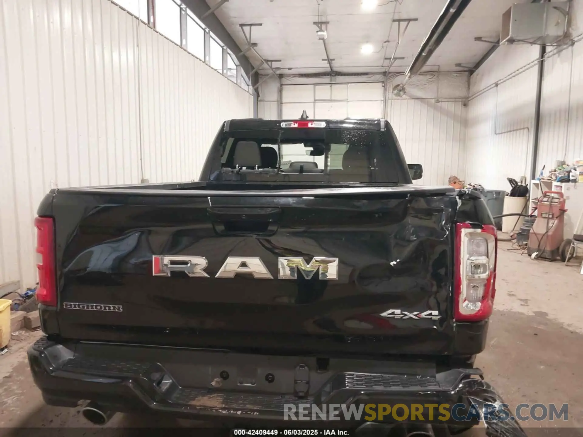 22 Photograph of a damaged car 1C6SRFBP9SN502384 RAM 1500 2025