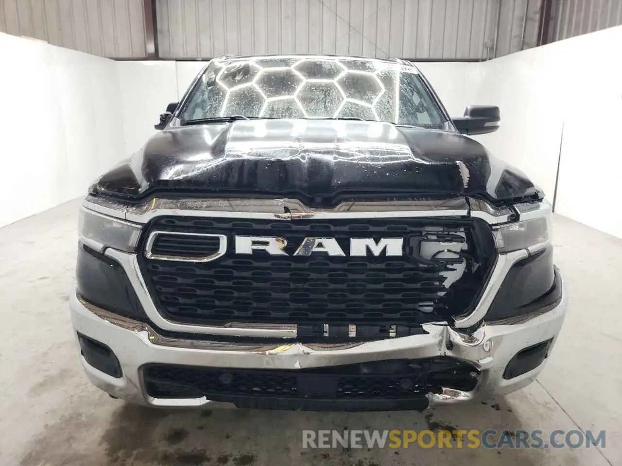 5 Photograph of a damaged car 1C6SRFFP1SN584251 RAM 1500 2025