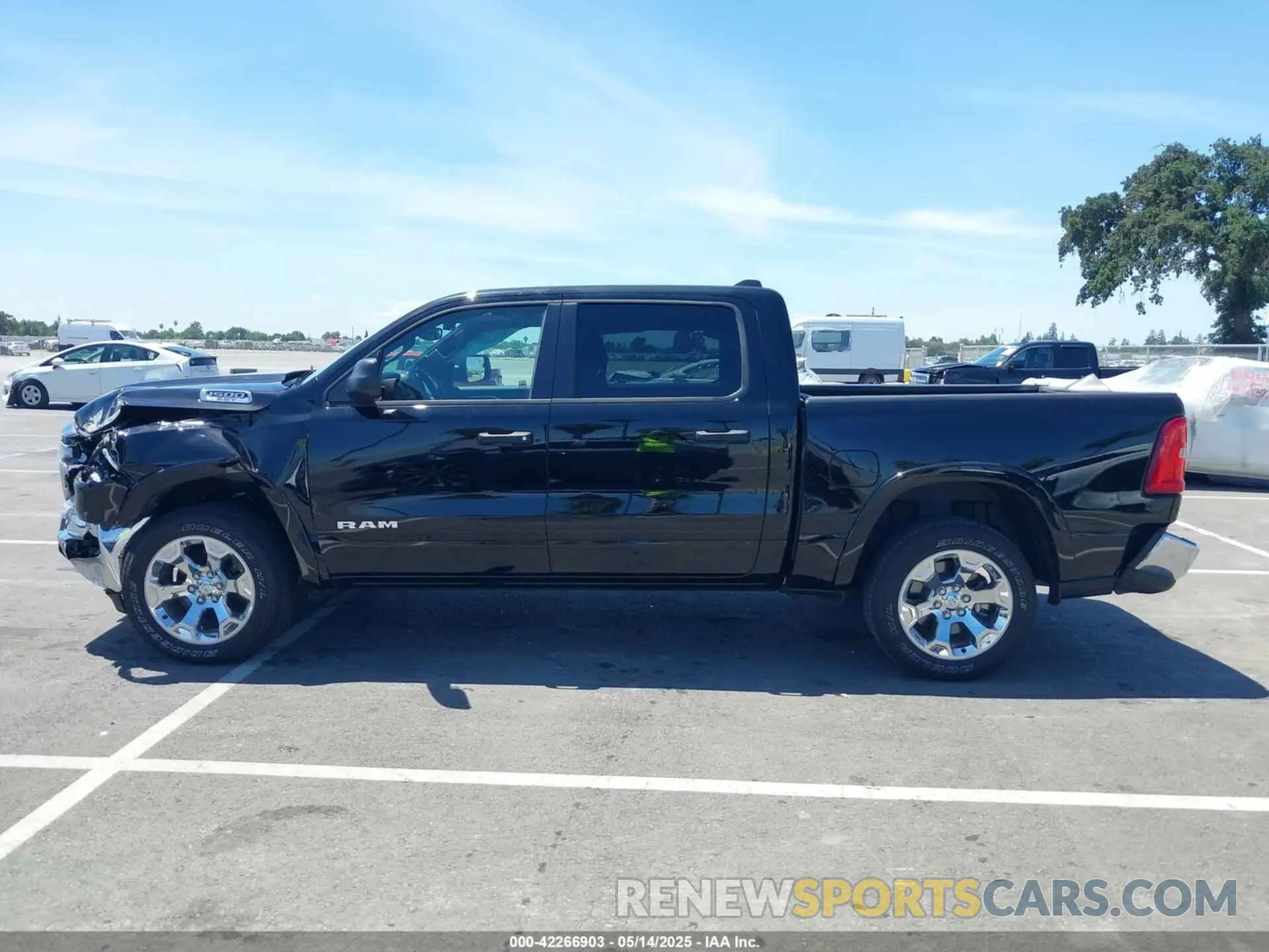 14 Photograph of a damaged car 1C6SRFFP2SN538752 RAM 1500 2025