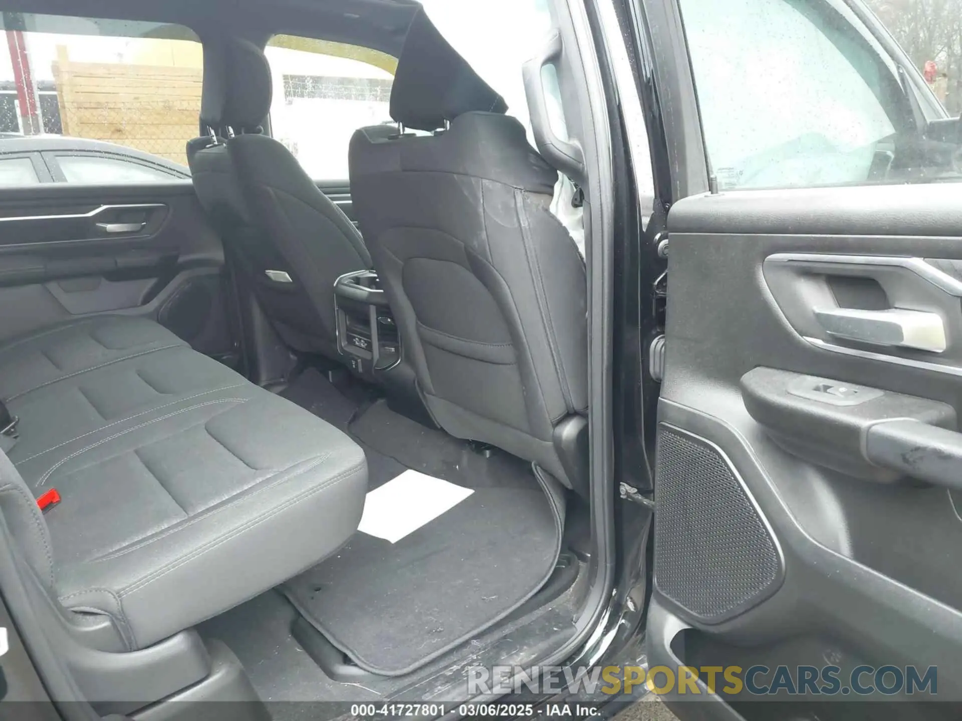 8 Photograph of a damaged car 1C6SRFFP2SN544955 RAM 1500 2025