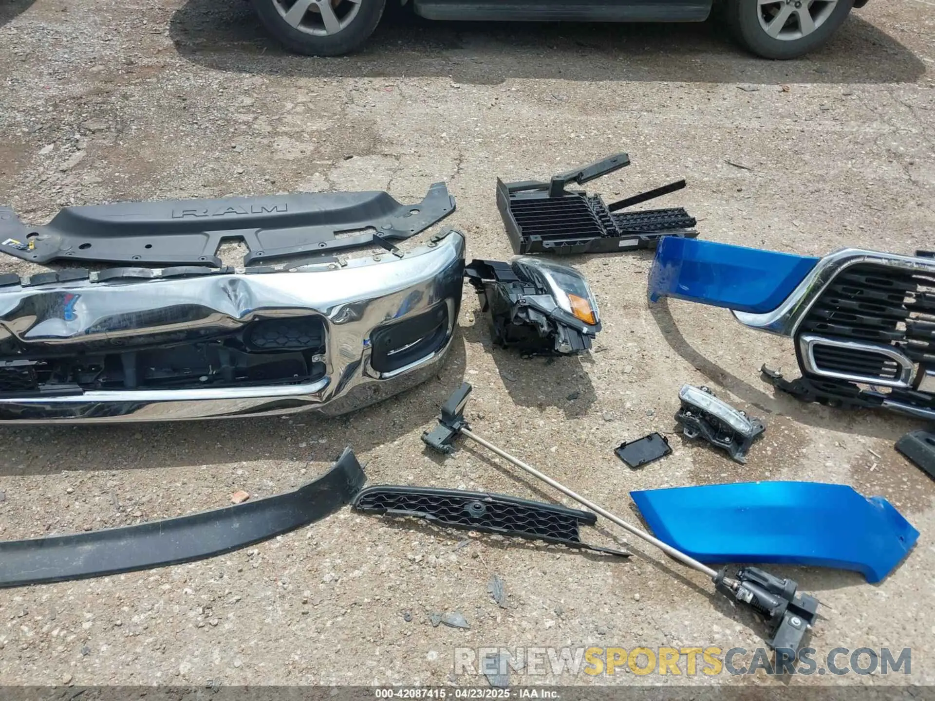 19 Photograph of a damaged car 1C6SRFFP2SN562047 RAM 1500 2025