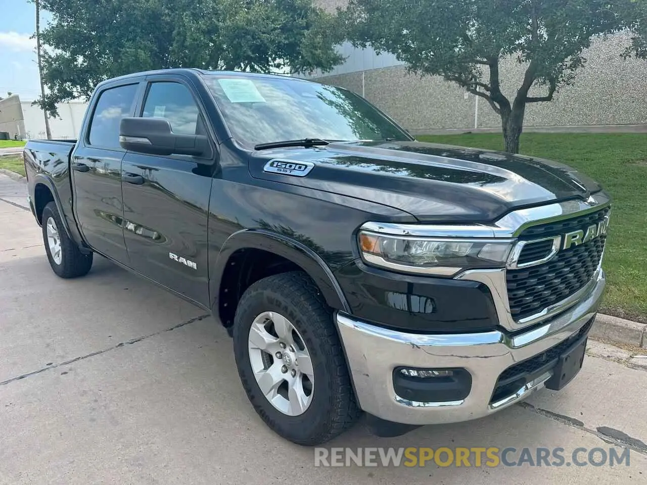 1 Photograph of a damaged car 1C6SRFFP3SN562722 RAM 1500 2025