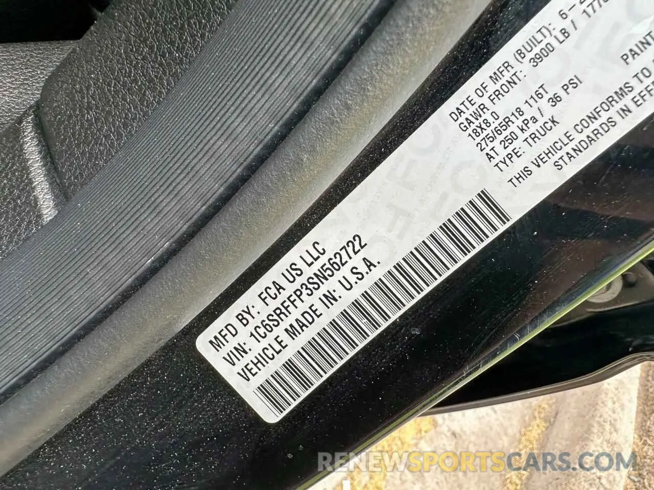 10 Photograph of a damaged car 1C6SRFFP3SN562722 RAM 1500 2025