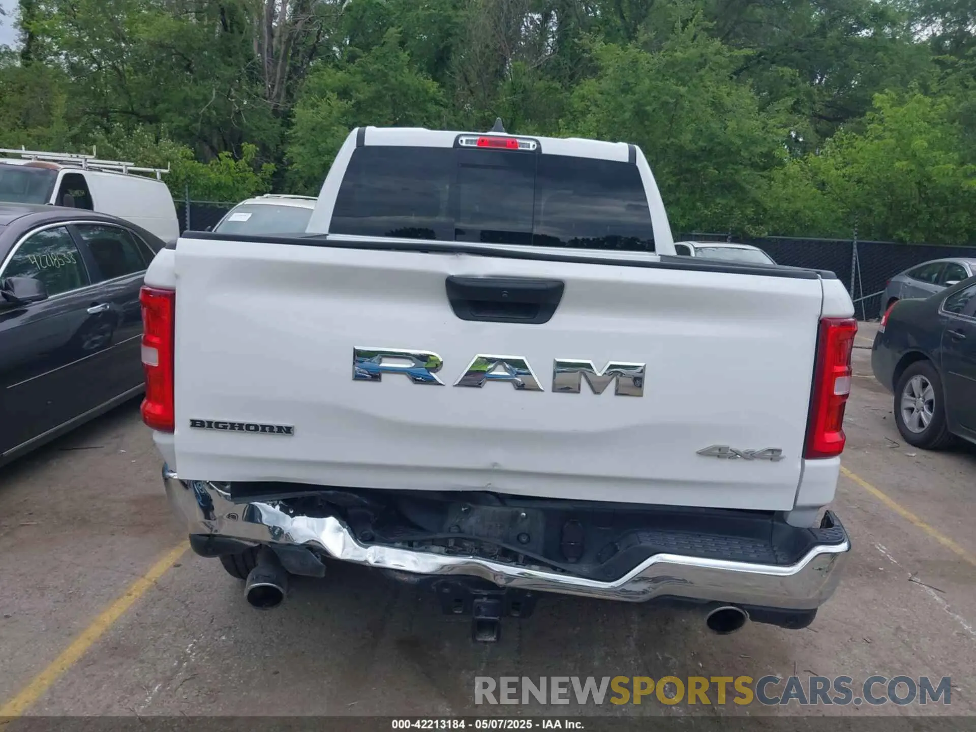 16 Photograph of a damaged car 1C6SRFFP4SN562194 RAM 1500 2025
