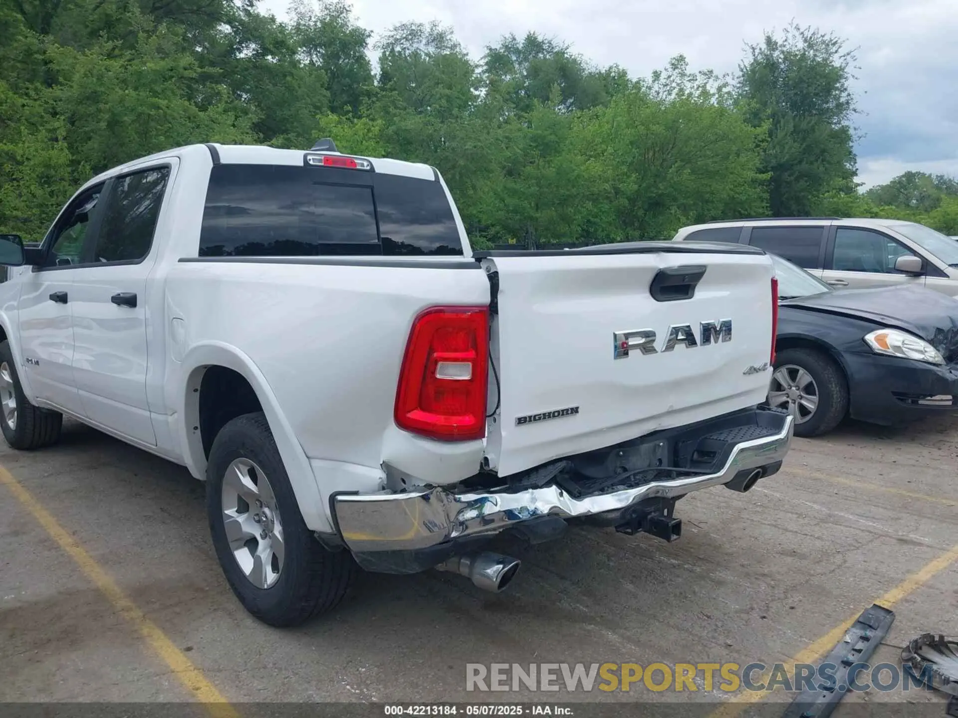 6 Photograph of a damaged car 1C6SRFFP4SN562194 RAM 1500 2025