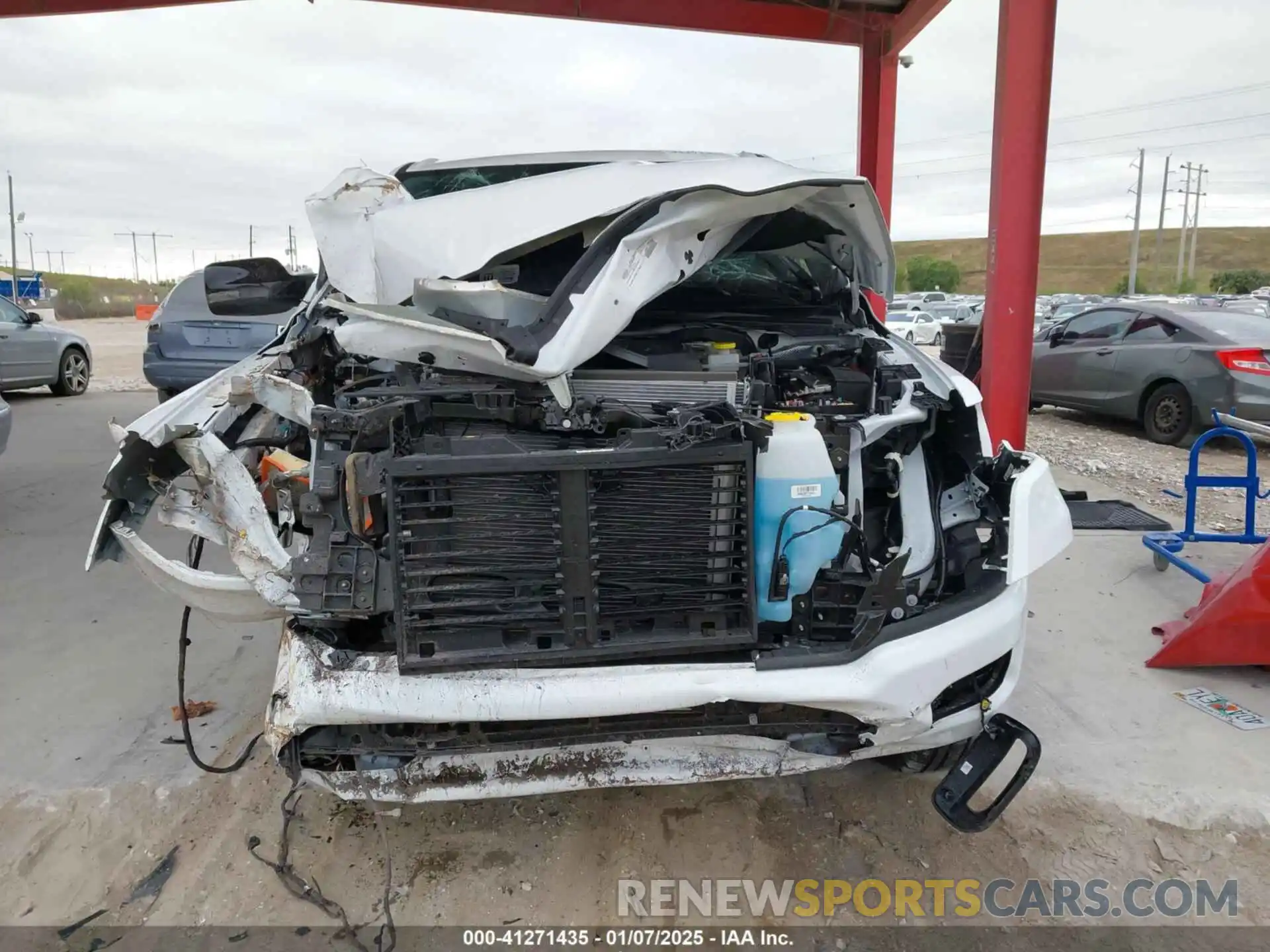 12 Photograph of a damaged car 1C6SRFFP7SN564294 RAM 1500 2025