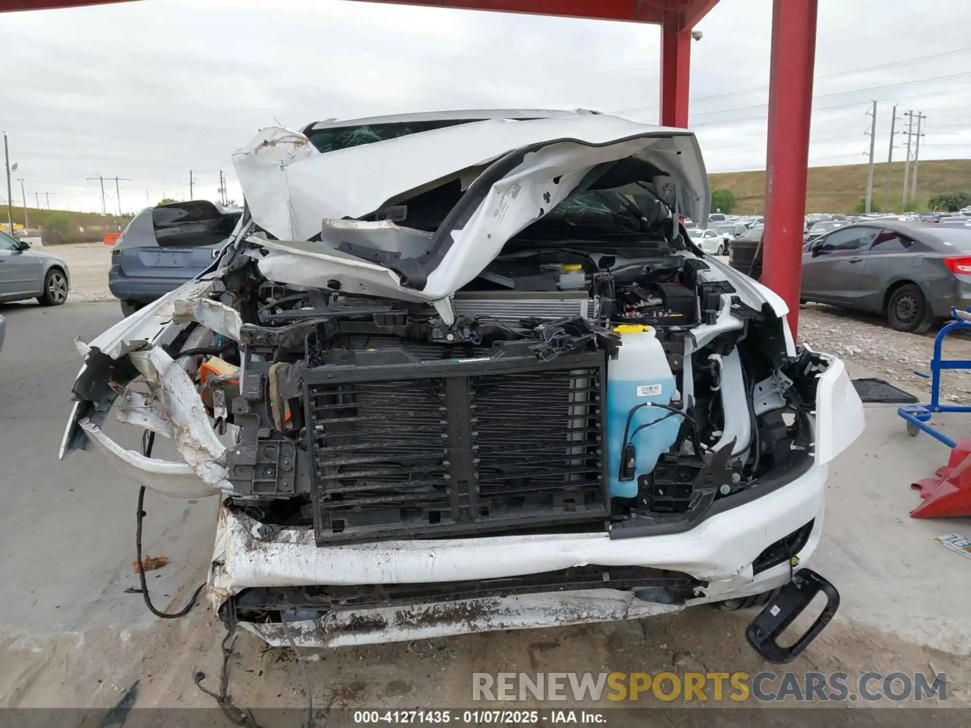 6 Photograph of a damaged car 1C6SRFFP7SN564294 RAM 1500 2025