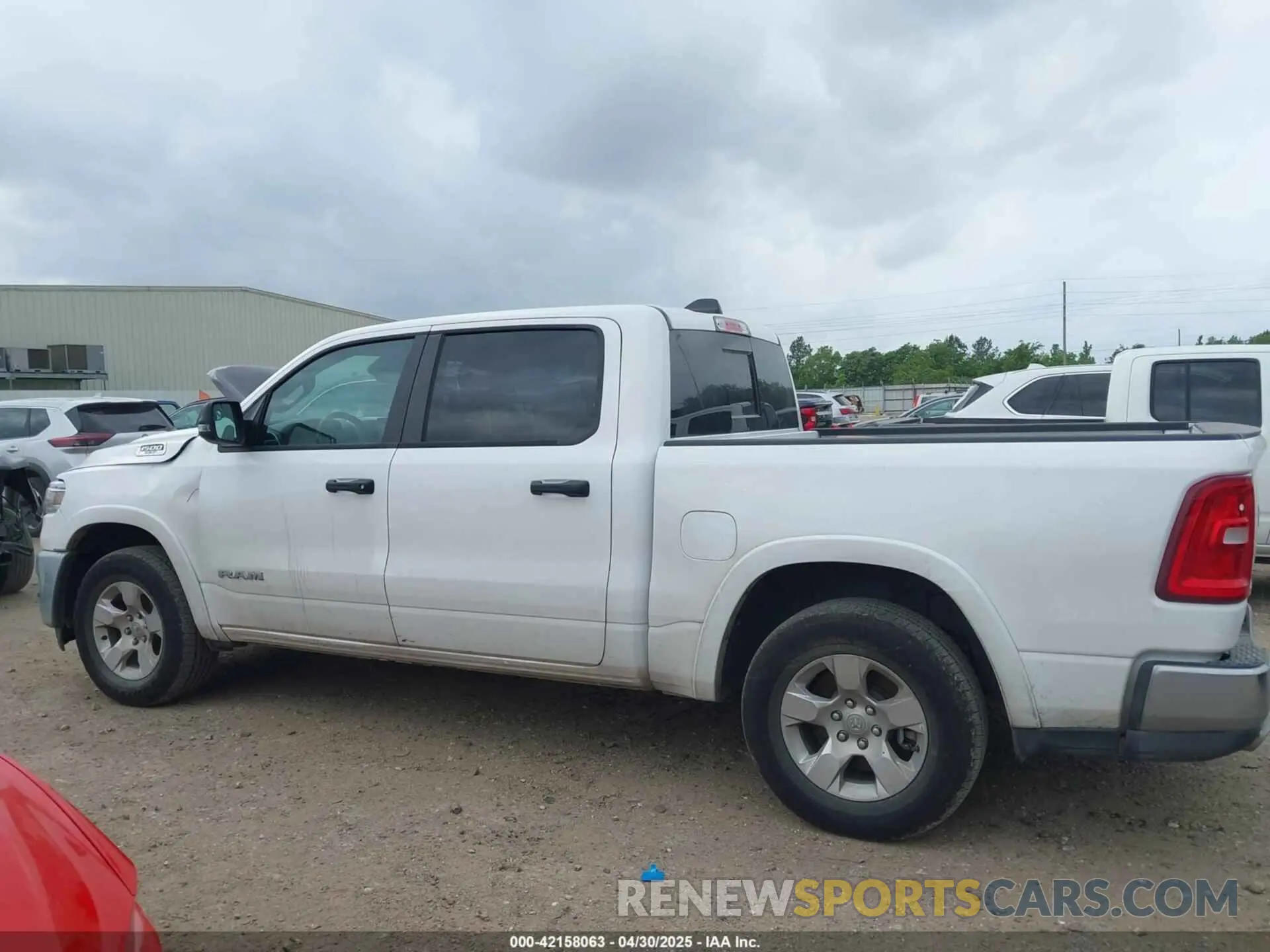 14 Photograph of a damaged car 1C6SRFFPXSN581512 RAM 1500 2025