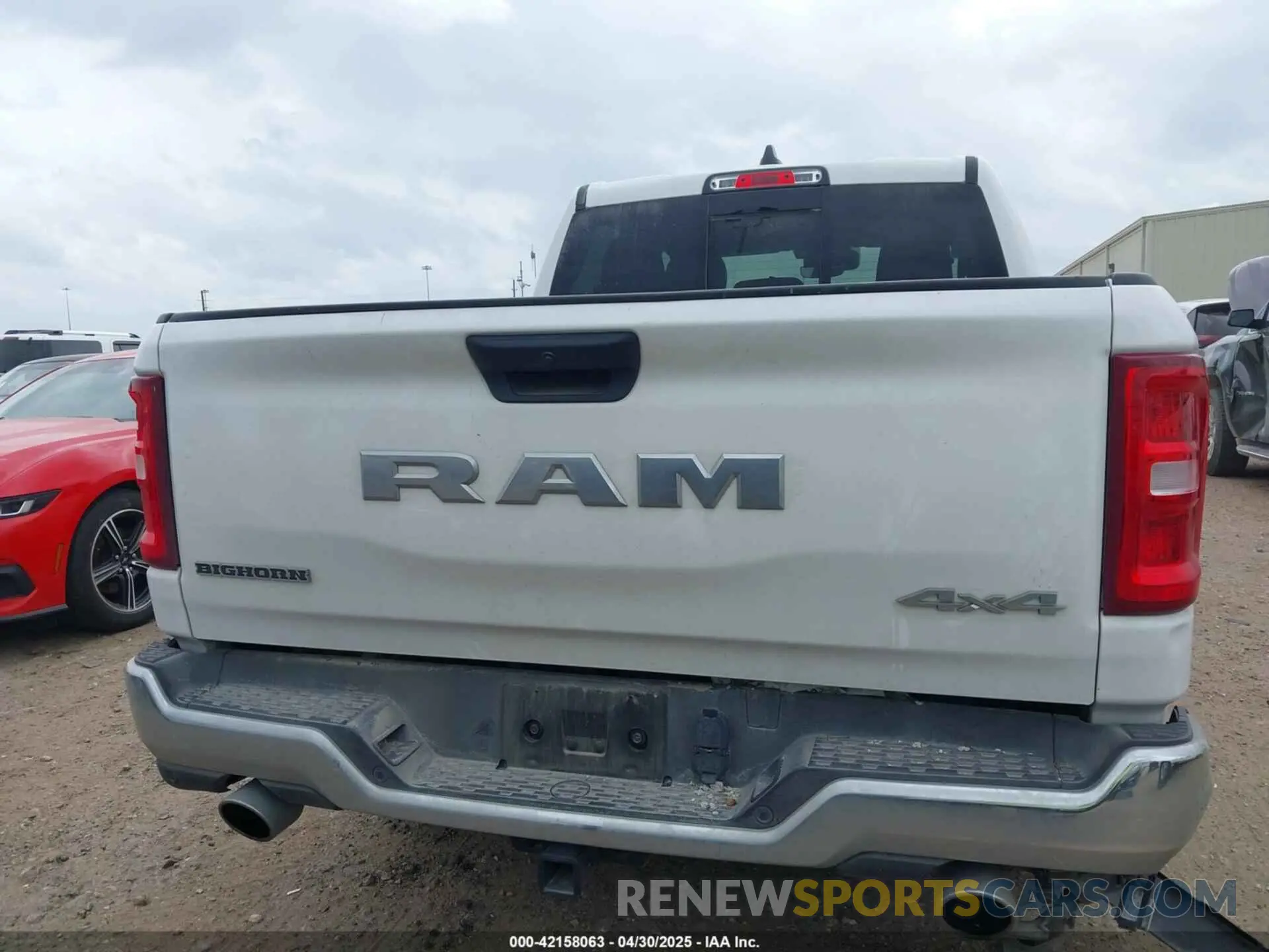 16 Photograph of a damaged car 1C6SRFFPXSN581512 RAM 1500 2025