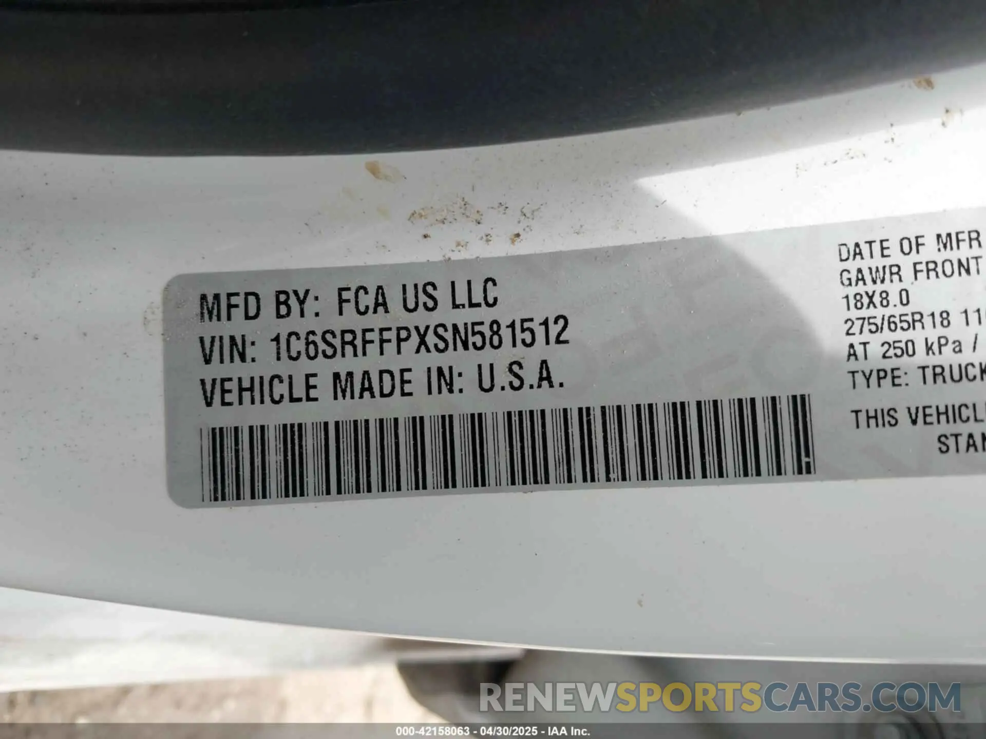 9 Photograph of a damaged car 1C6SRFFPXSN581512 RAM 1500 2025