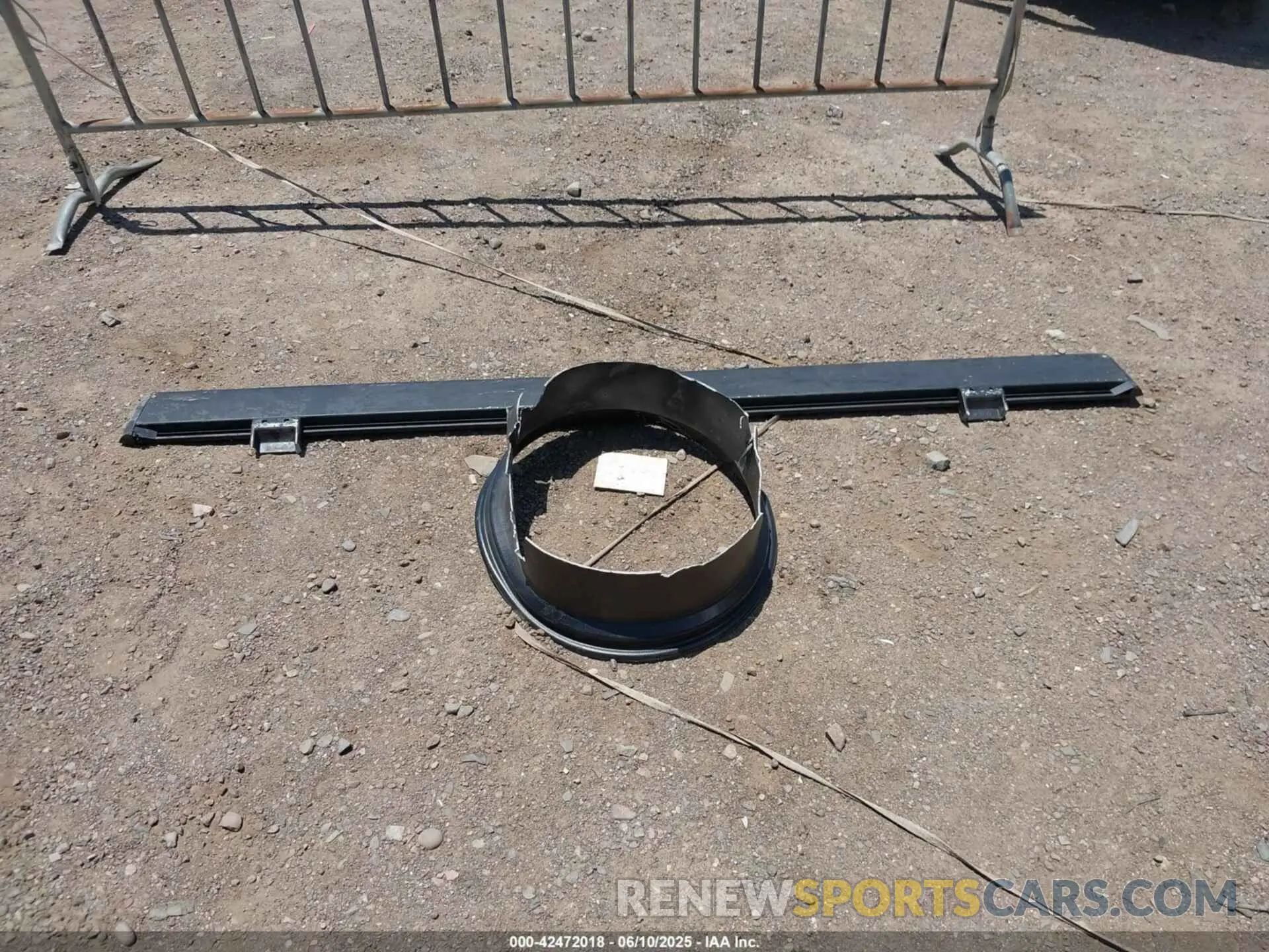 11 Photograph of a damaged car 1C6SRFHP8SN635113 RAM 1500 2025