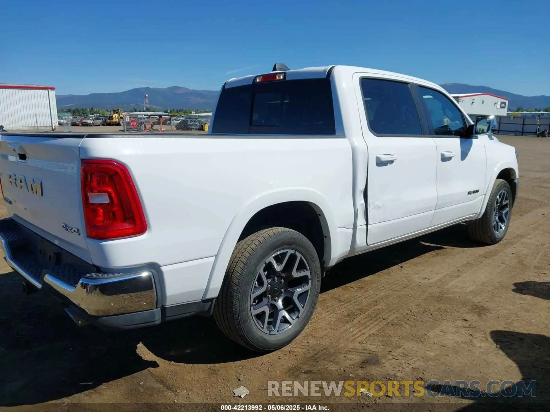 4 Photograph of a damaged car 1C6SRFJP0SN562863 RAM 1500 2025