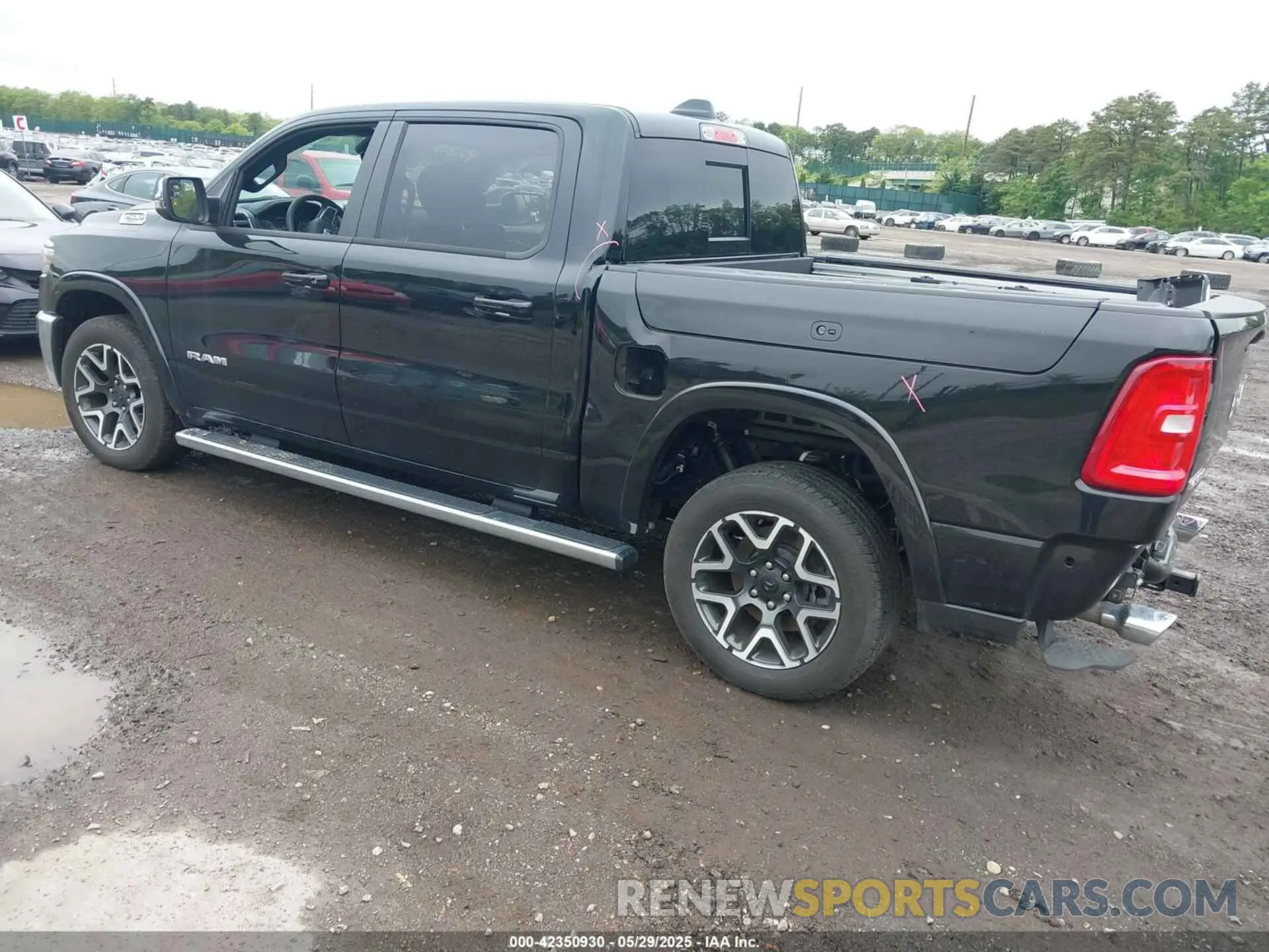 3 Photograph of a damaged car 1C6SRFJP2SN514524 RAM 1500 2025
