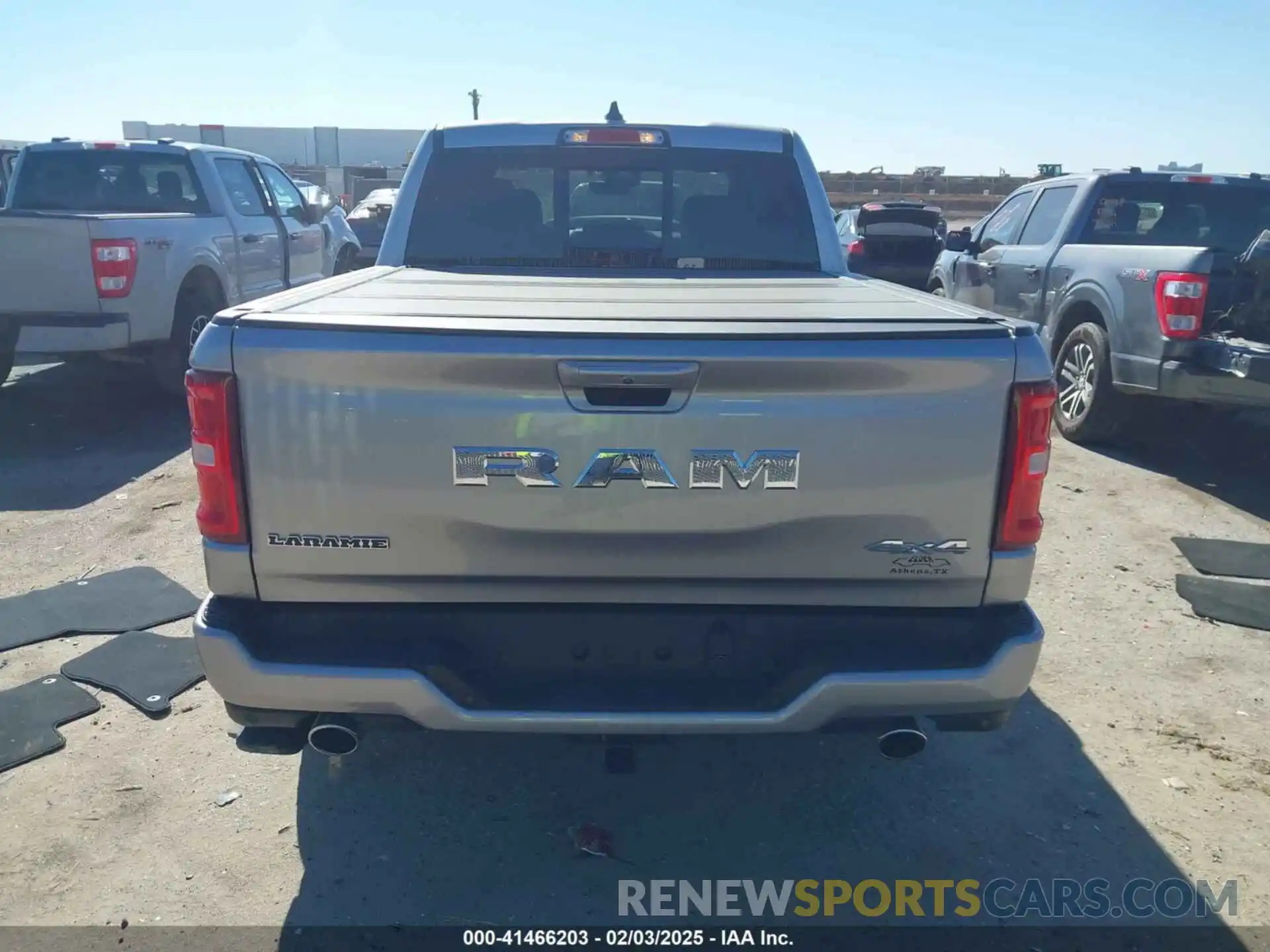 16 Photograph of a damaged car 1C6SRFJP5SN657354 RAM 1500 2025