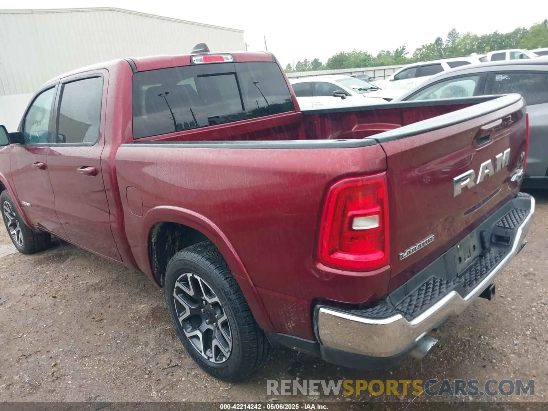 3 Photograph of a damaged car 1C6SRFJP6SN563032 RAM 1500 2025