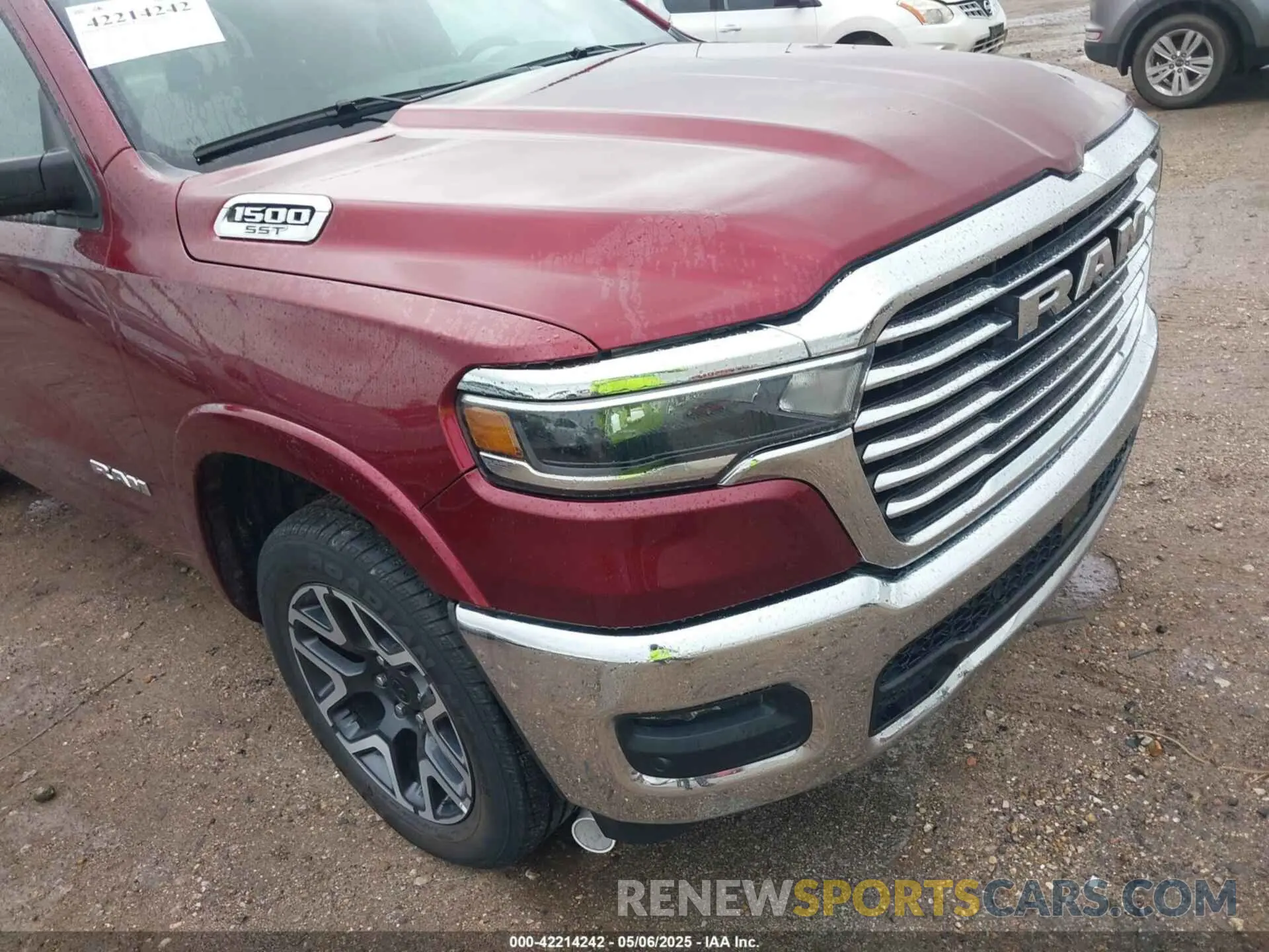 6 Photograph of a damaged car 1C6SRFJP6SN563032 RAM 1500 2025