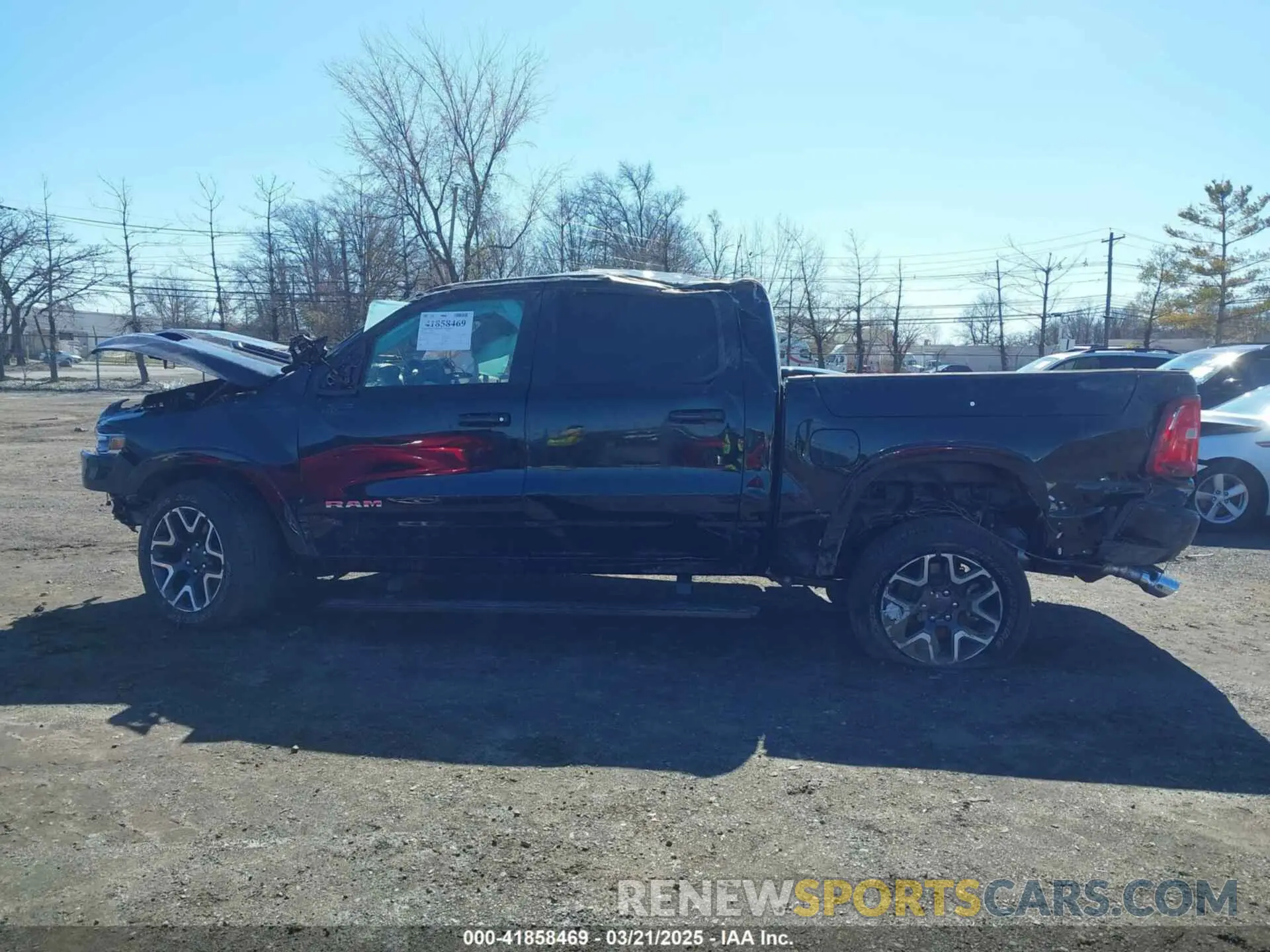 14 Photograph of a damaged car 1C6SRFJP6SN616635 RAM 1500 2025