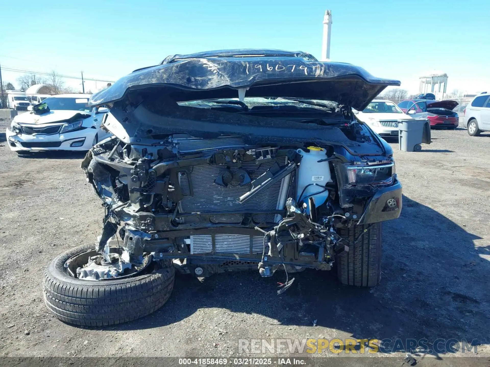 6 Photograph of a damaged car 1C6SRFJP6SN616635 RAM 1500 2025