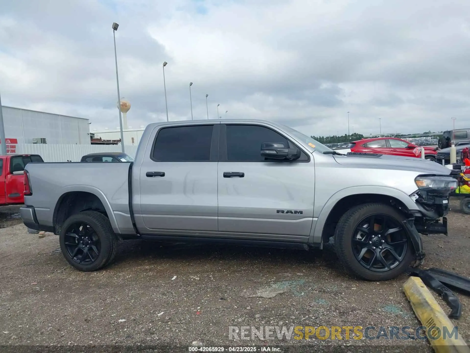 14 Photograph of a damaged car 1C6SRFJP8SN630889 RAM 1500 2025