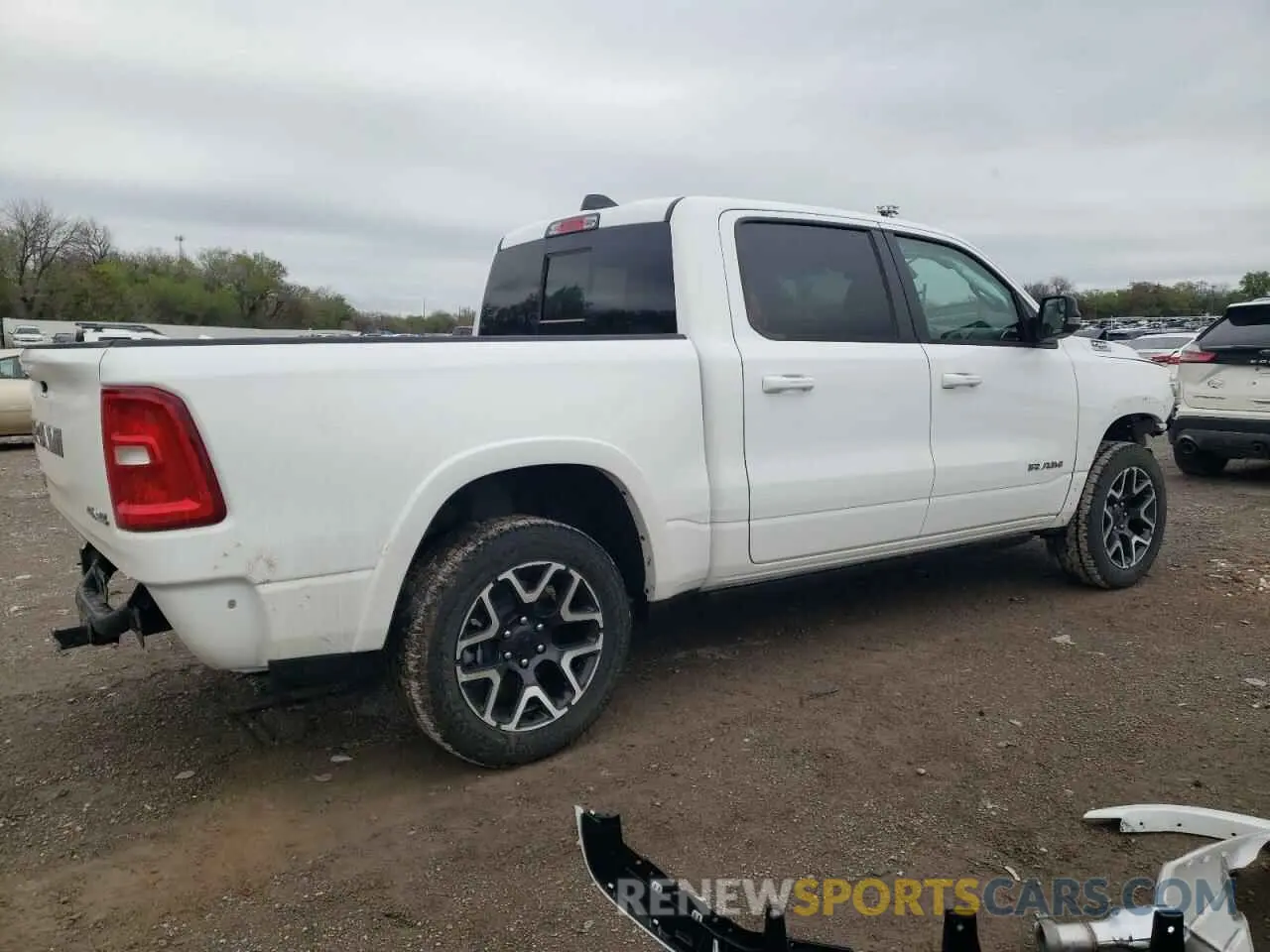 3 Photograph of a damaged car 1C6SRFJP9SN640928 RAM 1500 2025