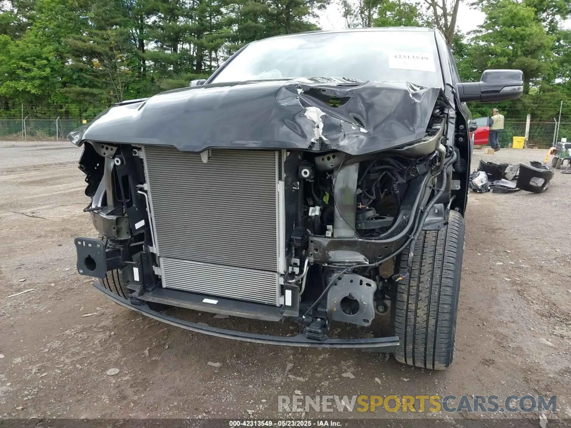 6 Photograph of a damaged car 1C6SRFJPXSN512942 RAM 1500 2025