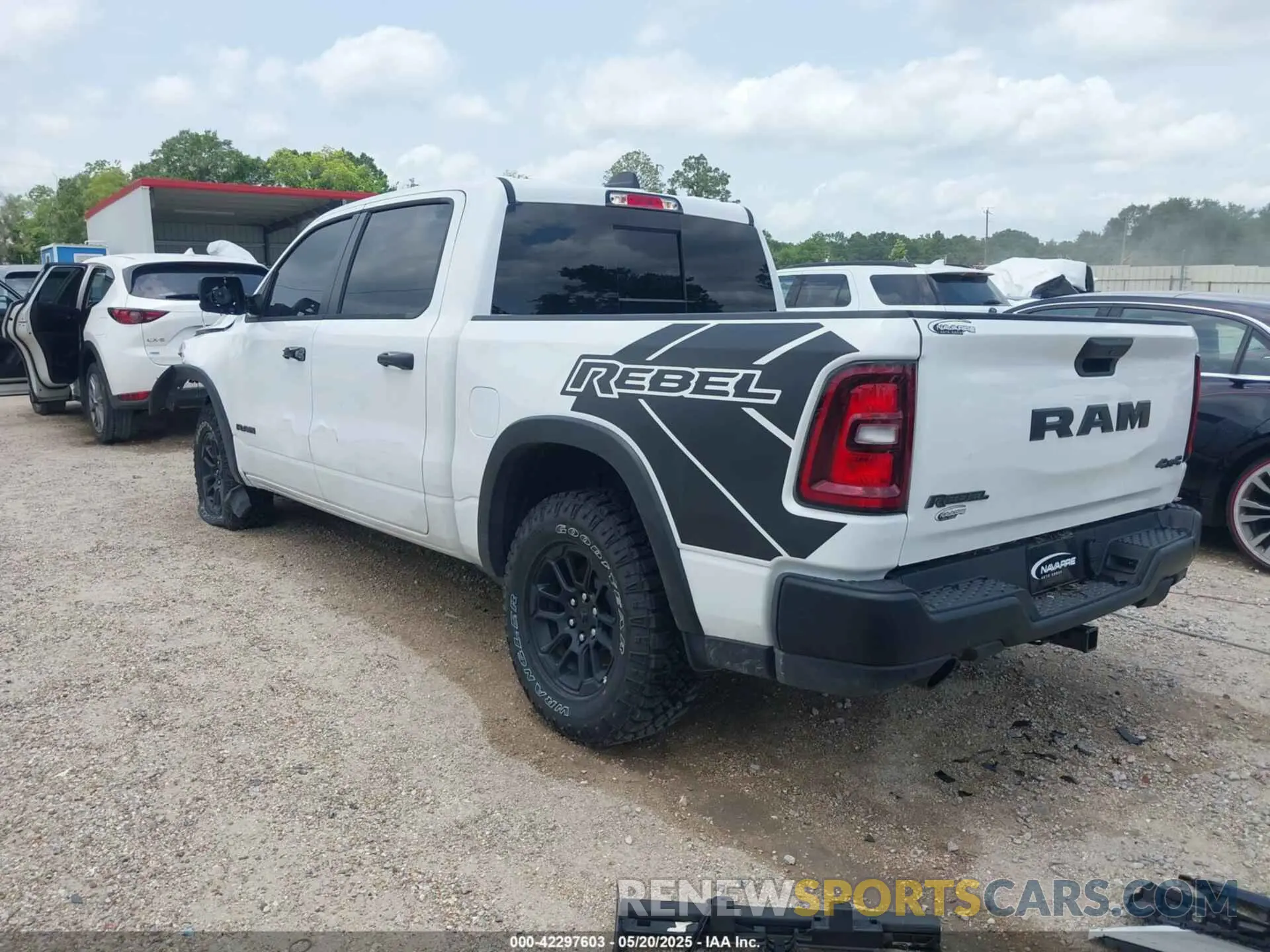 3 Photograph of a damaged car 1C6SRFLP9SN639467 RAM 1500 2025