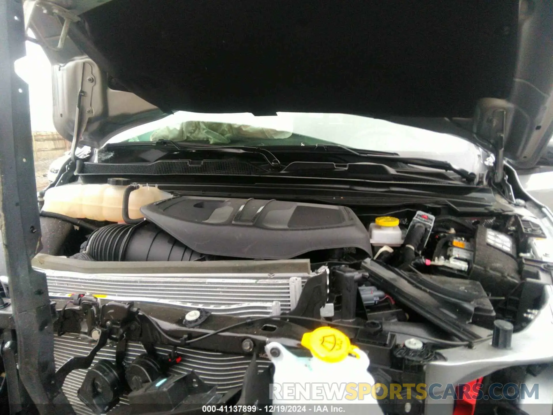 10 Photograph of a damaged car 1C6SRFMP0SN519412 RAM 1500 2025