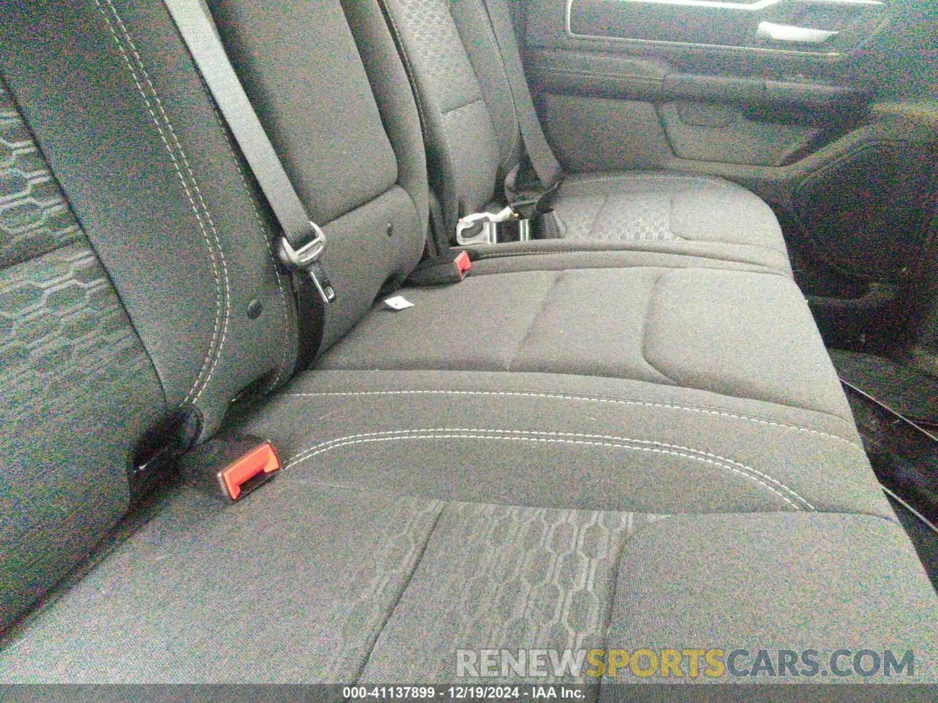 8 Photograph of a damaged car 1C6SRFMP0SN519412 RAM 1500 2025