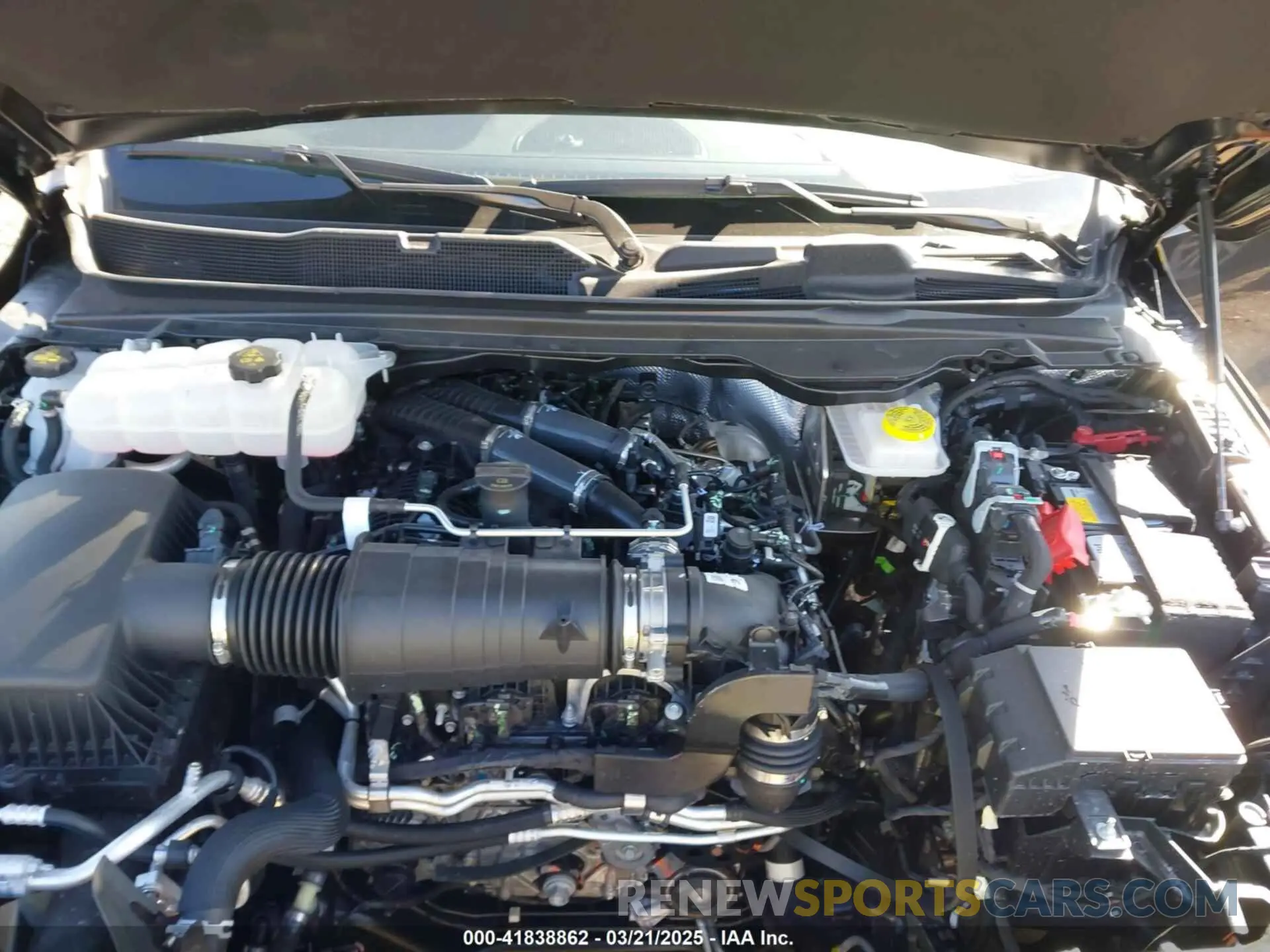 10 Photograph of a damaged car 1C6SRFMP2SN658960 RAM 1500 2025