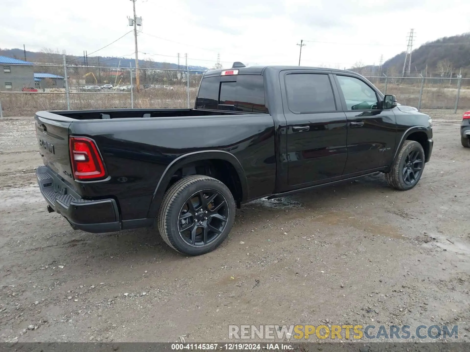 4 Photograph of a damaged car 1C6SRFRP8SN608878 RAM 1500 2025