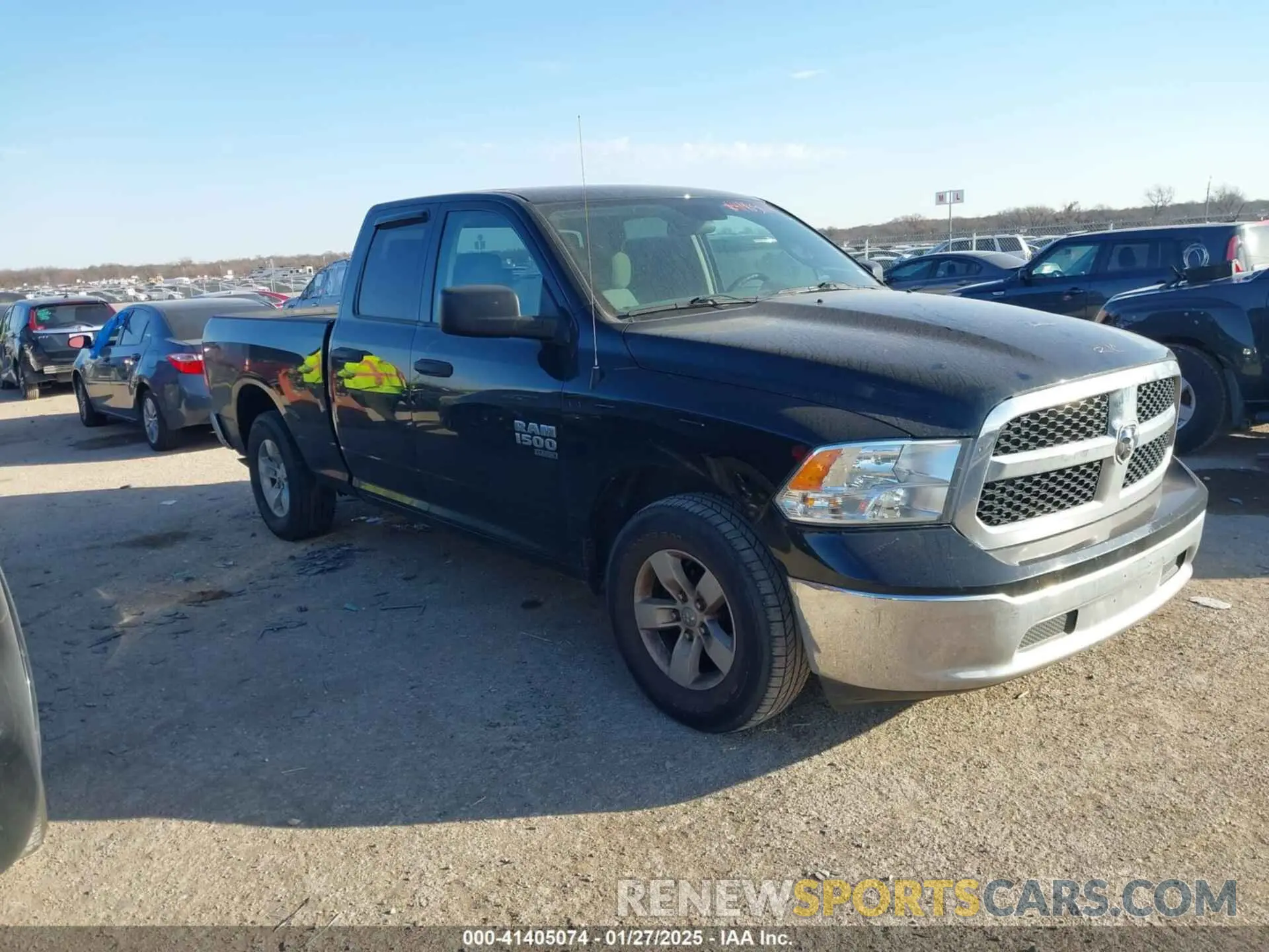 1 Photograph of a damaged car 1C6RR6FG0KS673793 RAM 1500 CLASSIC 2019
