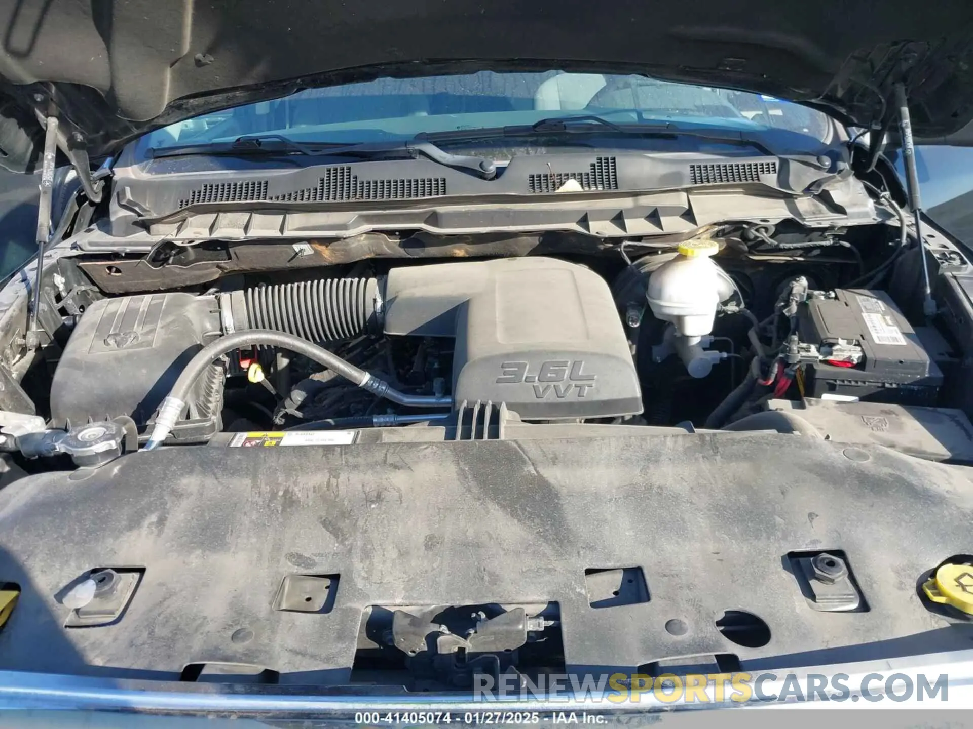 10 Photograph of a damaged car 1C6RR6FG0KS673793 RAM 1500 CLASSIC 2019