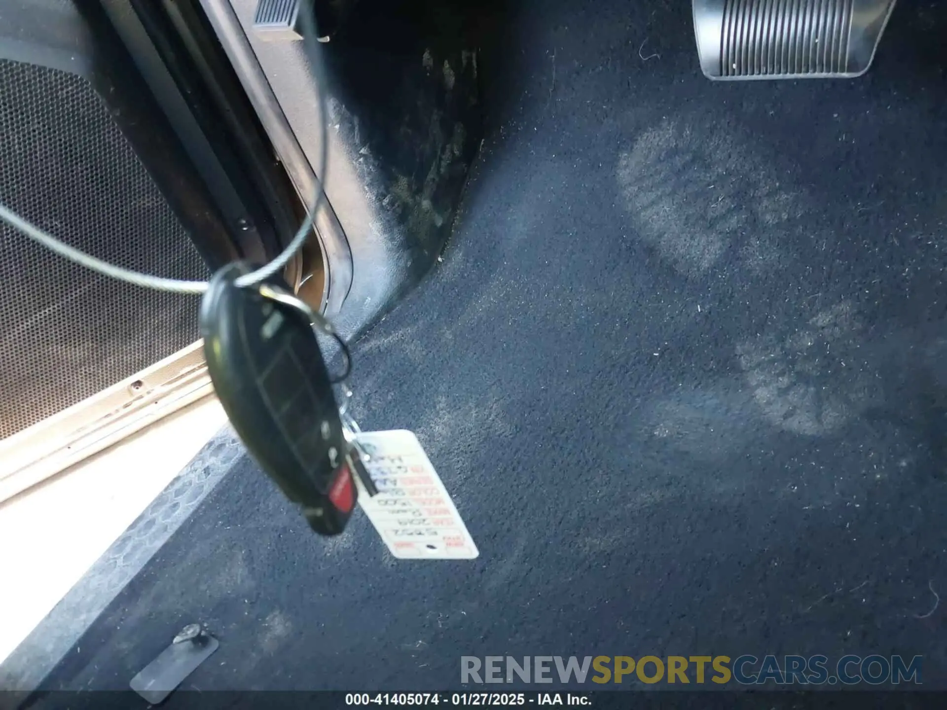 11 Photograph of a damaged car 1C6RR6FG0KS673793 RAM 1500 CLASSIC 2019