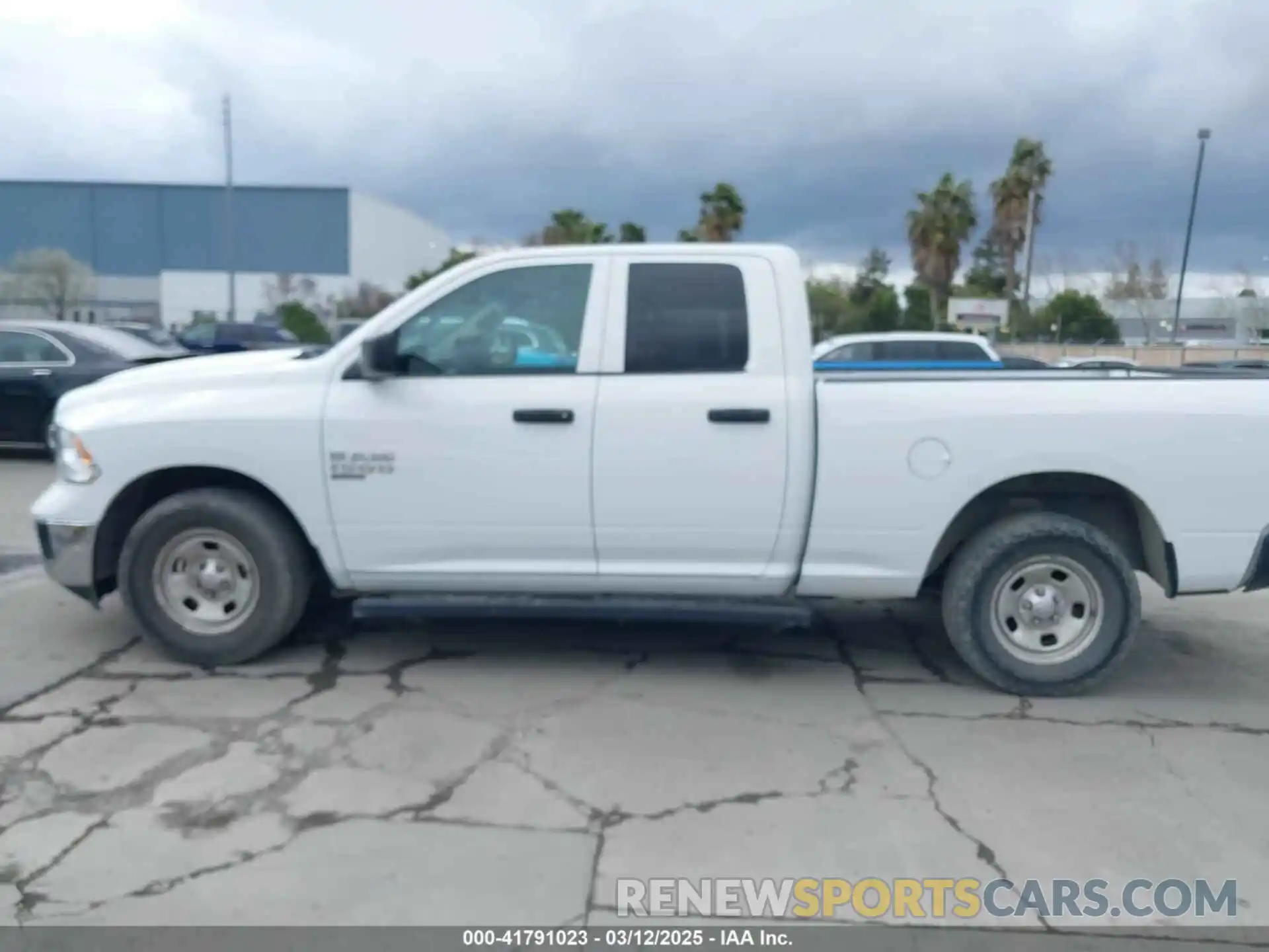 14 Photograph of a damaged car 1C6RR6FG1KS627826 RAM 1500 CLASSIC 2019