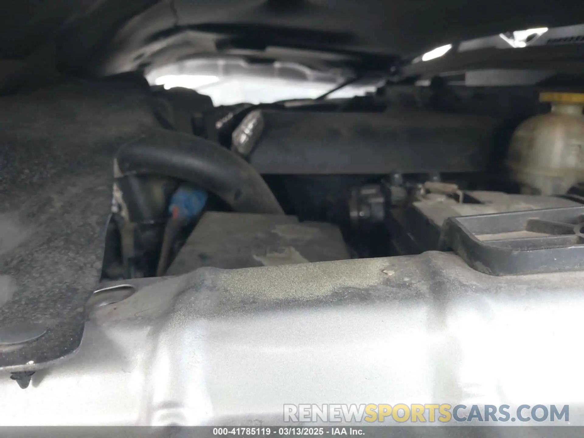 10 Photograph of a damaged car 1C6RR6FG1KS674435 RAM 1500 CLASSIC 2019