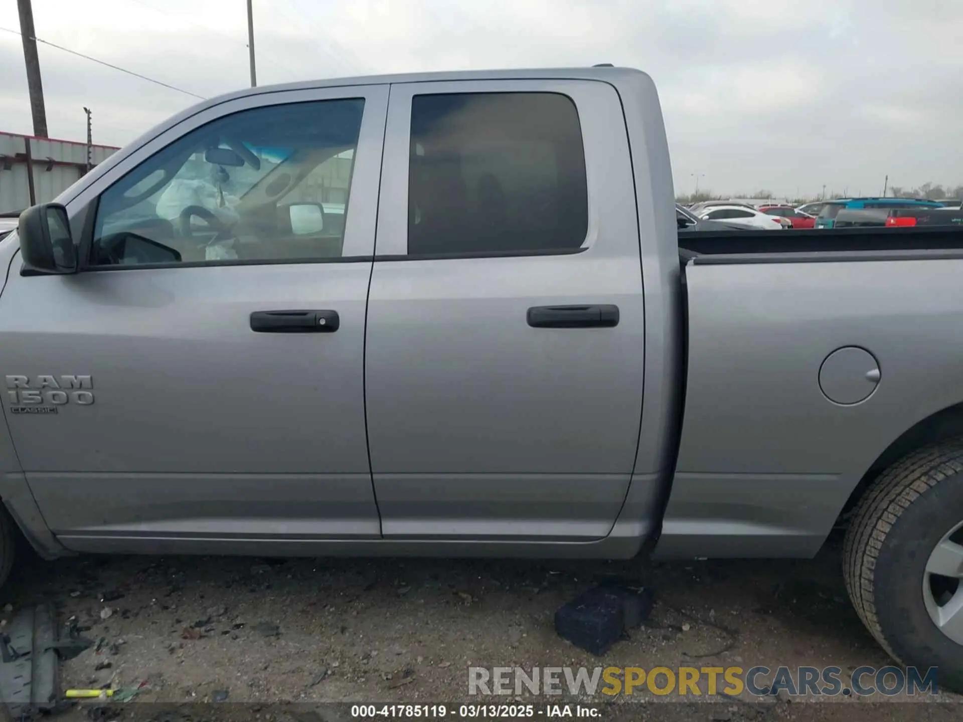 13 Photograph of a damaged car 1C6RR6FG1KS674435 RAM 1500 CLASSIC 2019