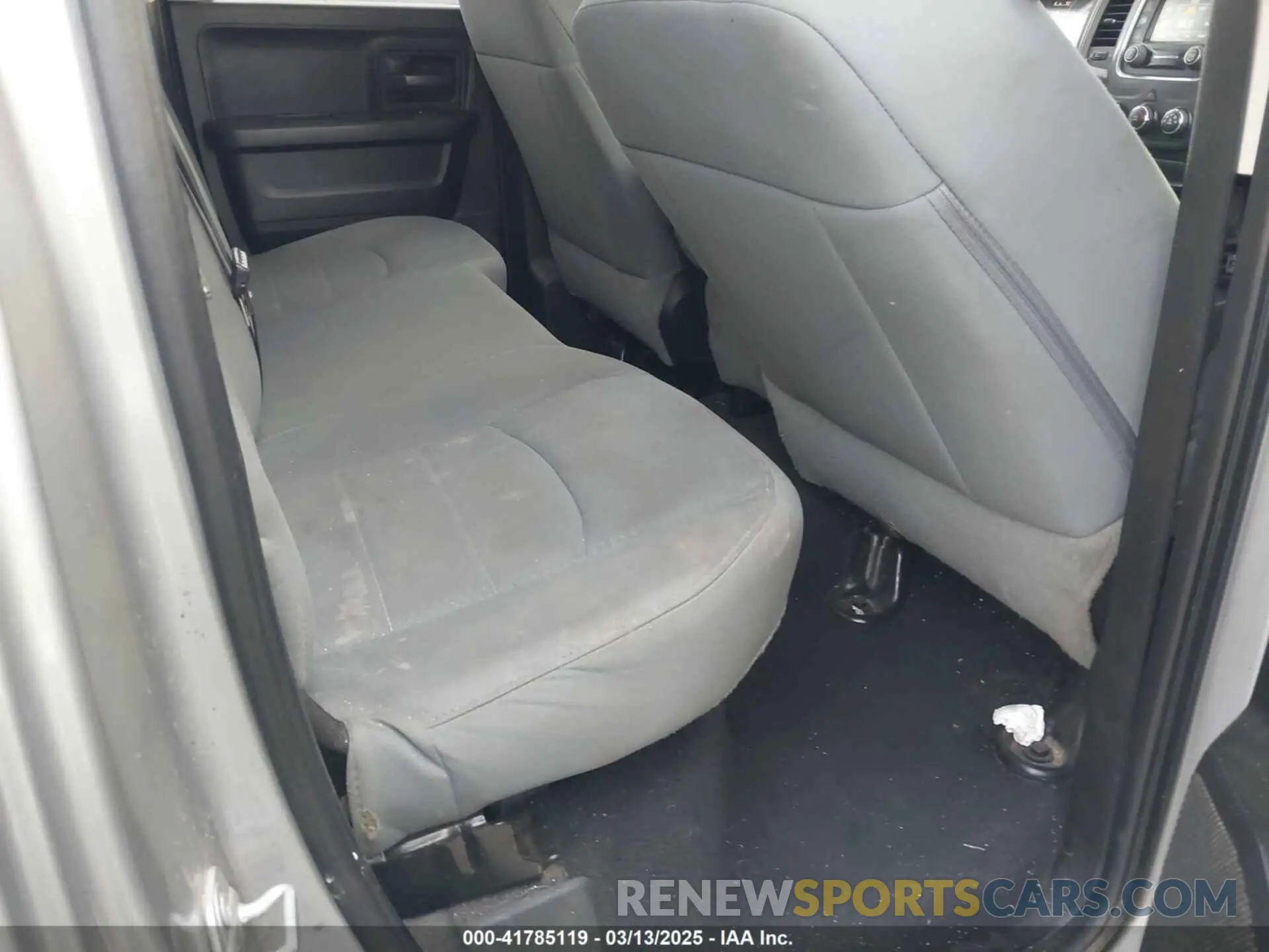 8 Photograph of a damaged car 1C6RR6FG1KS674435 RAM 1500 CLASSIC 2019