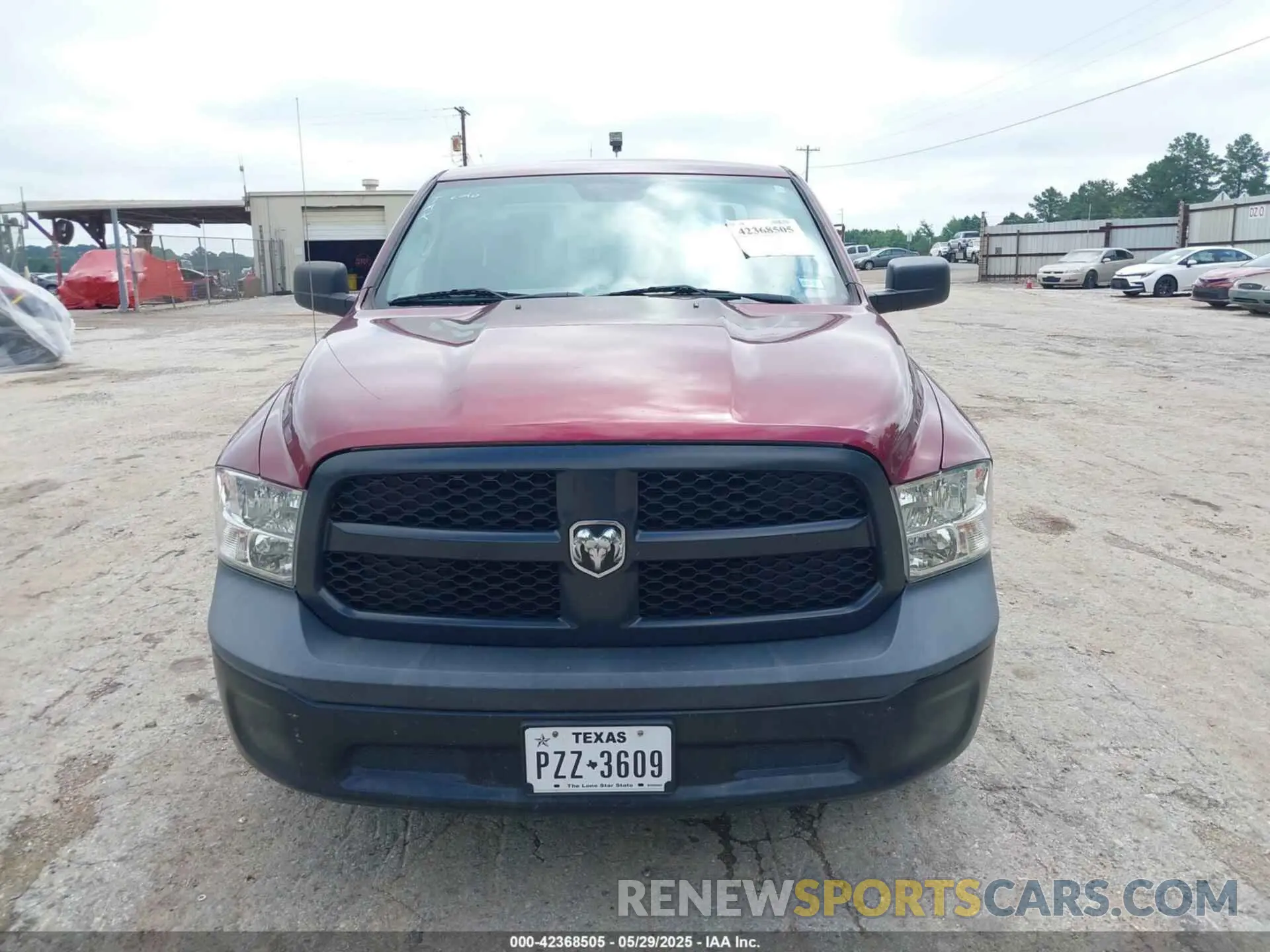 11 Photograph of a damaged car 1C6RR6FG2KS581343 RAM 1500 CLASSIC 2019