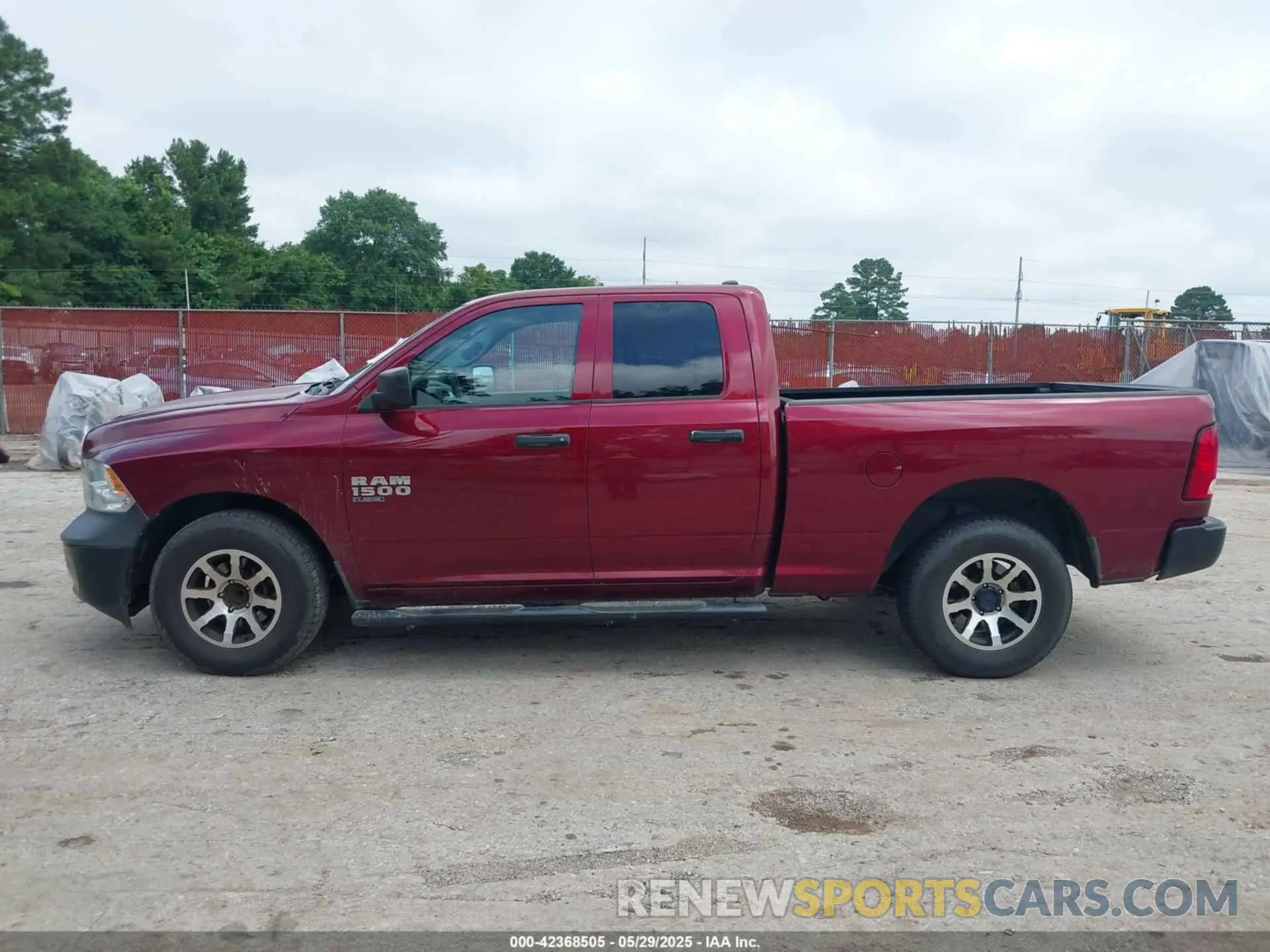 13 Photograph of a damaged car 1C6RR6FG2KS581343 RAM 1500 CLASSIC 2019