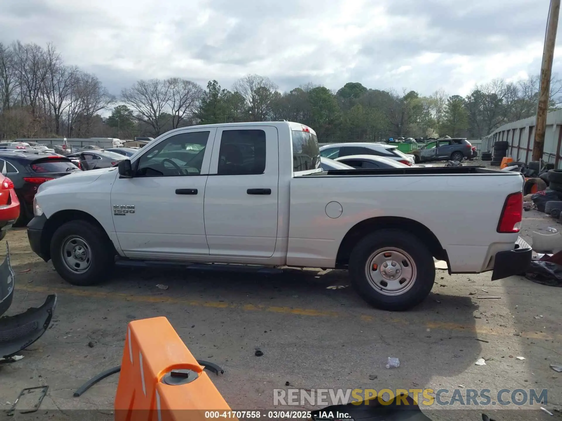 14 Photograph of a damaged car 1C6RR6FG4KS515764 RAM 1500 CLASSIC 2019
