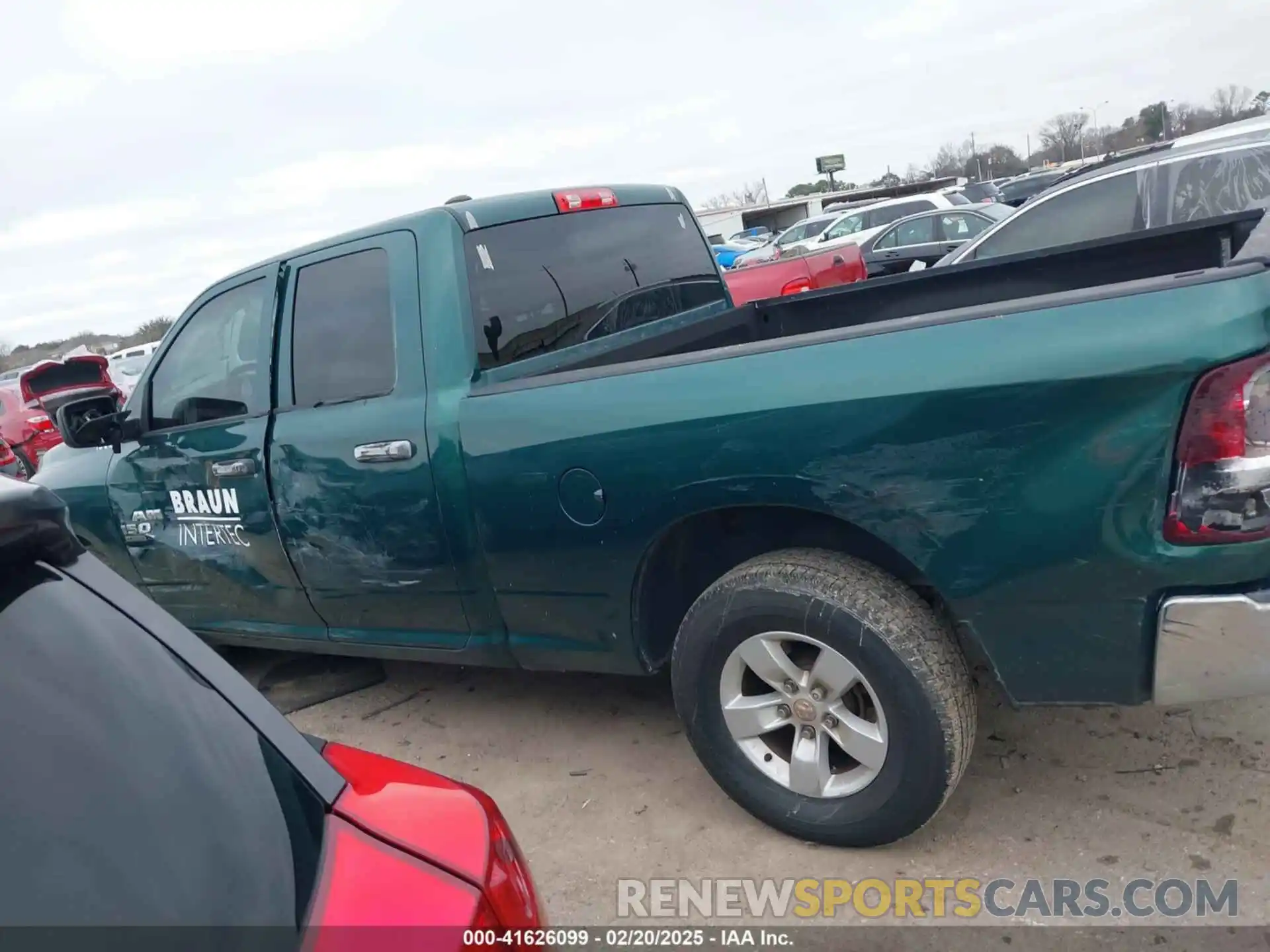 14 Photograph of a damaged car 1C6RR6FG5KS604551 RAM 1500 CLASSIC 2019